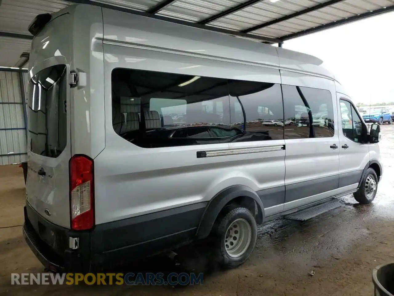 3 Photograph of a damaged car 1FBVU5XG7NKA64823 FORD TRANSIT 2022
