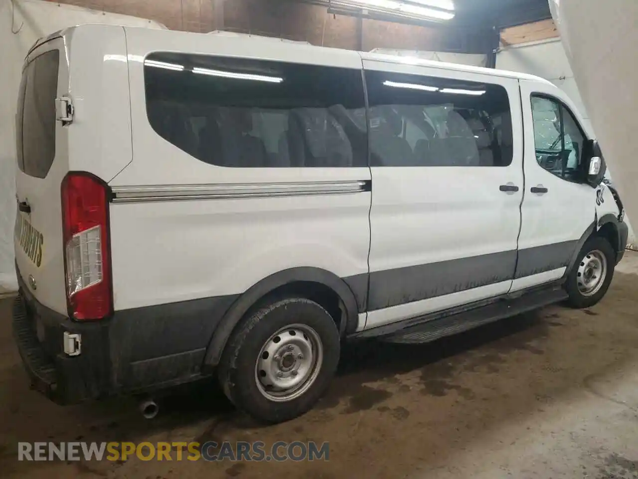 3 Photograph of a damaged car 1FMZK1Y81NKA47868 FORD TRANSIT 2022