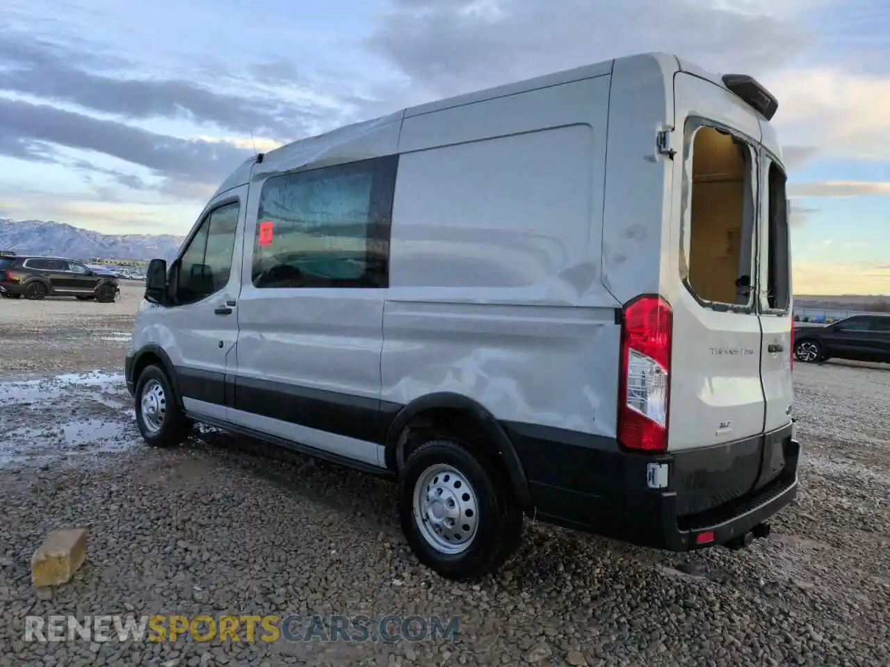 2 Фотография поврежденного автомобиля 1FTBR2DG3PKA80135 FORD TRANSIT 2023