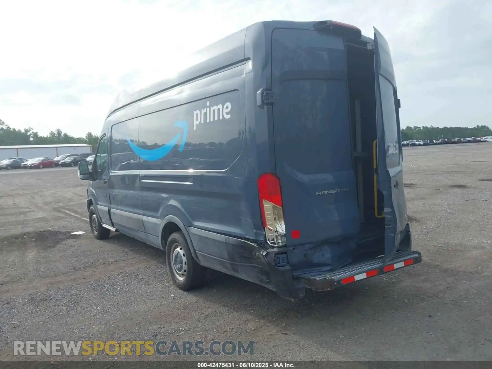 3 Photograph of a damaged car 1FTYR3XM6KKB28883 FORD TRANSIT-250 2019