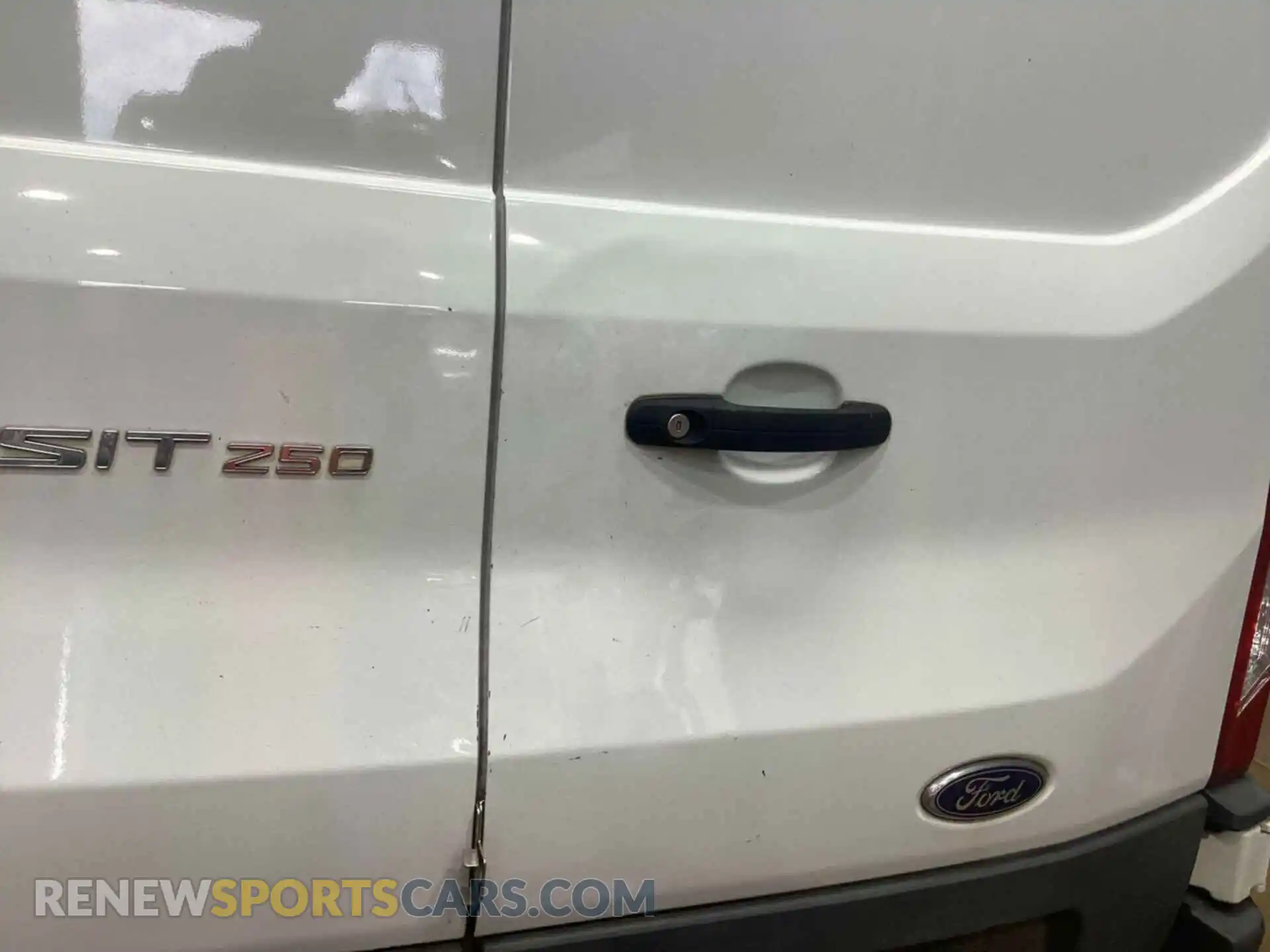 2 Photograph of a damaged car 1FTBR1CG6LKB75357 FORD TRANSIT-250 2020