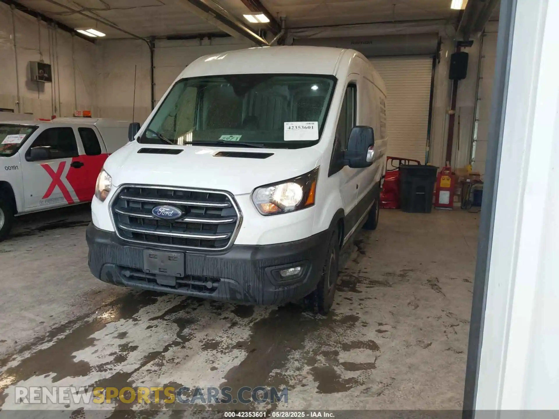 2 Photograph of a damaged car 1FTBR1CG7LKB35143 FORD TRANSIT-250 2020