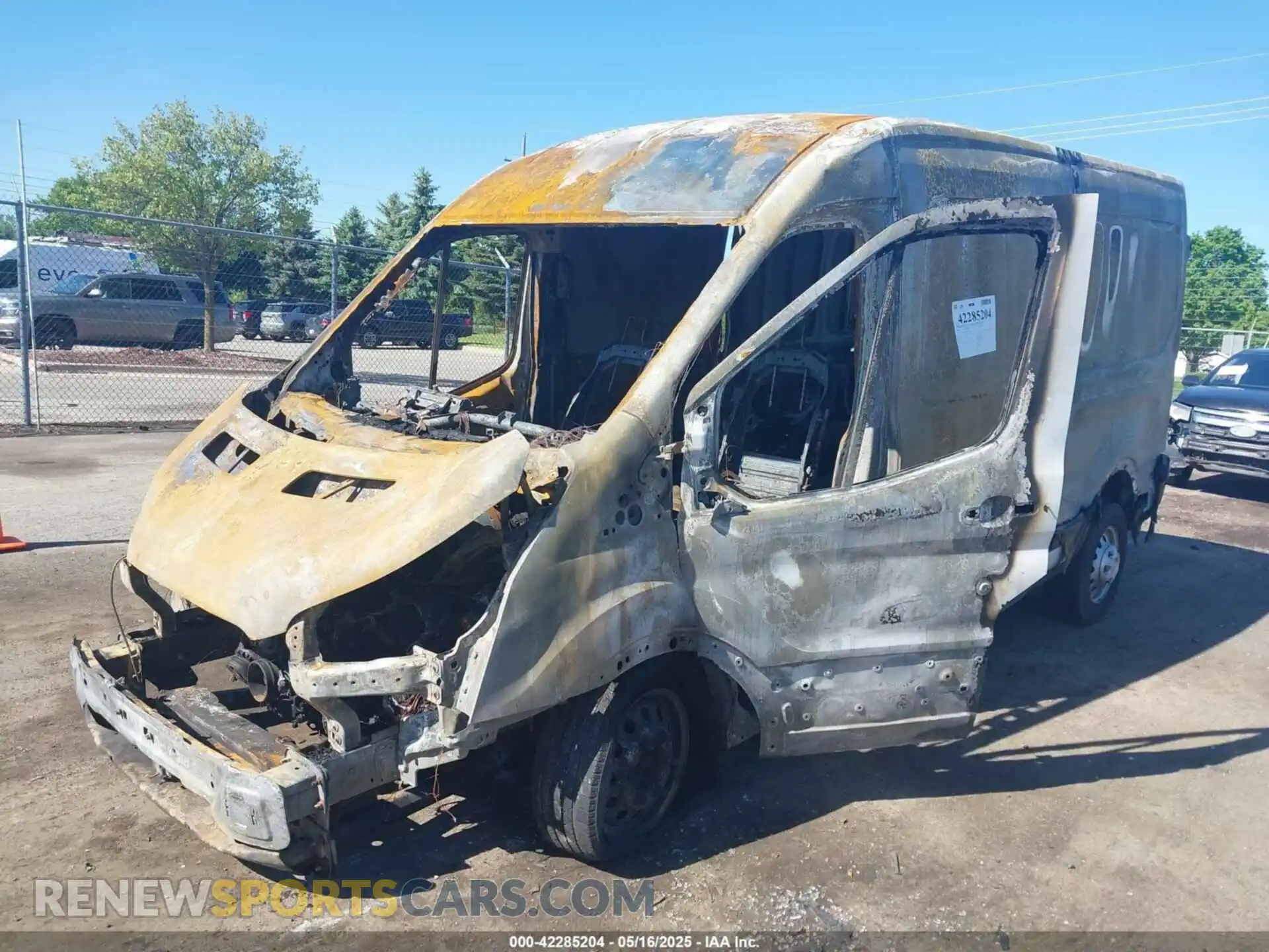 2 Фотография поврежденного автомобиля 1FTBR2C87LKA07287 FORD TRANSIT-250 2020