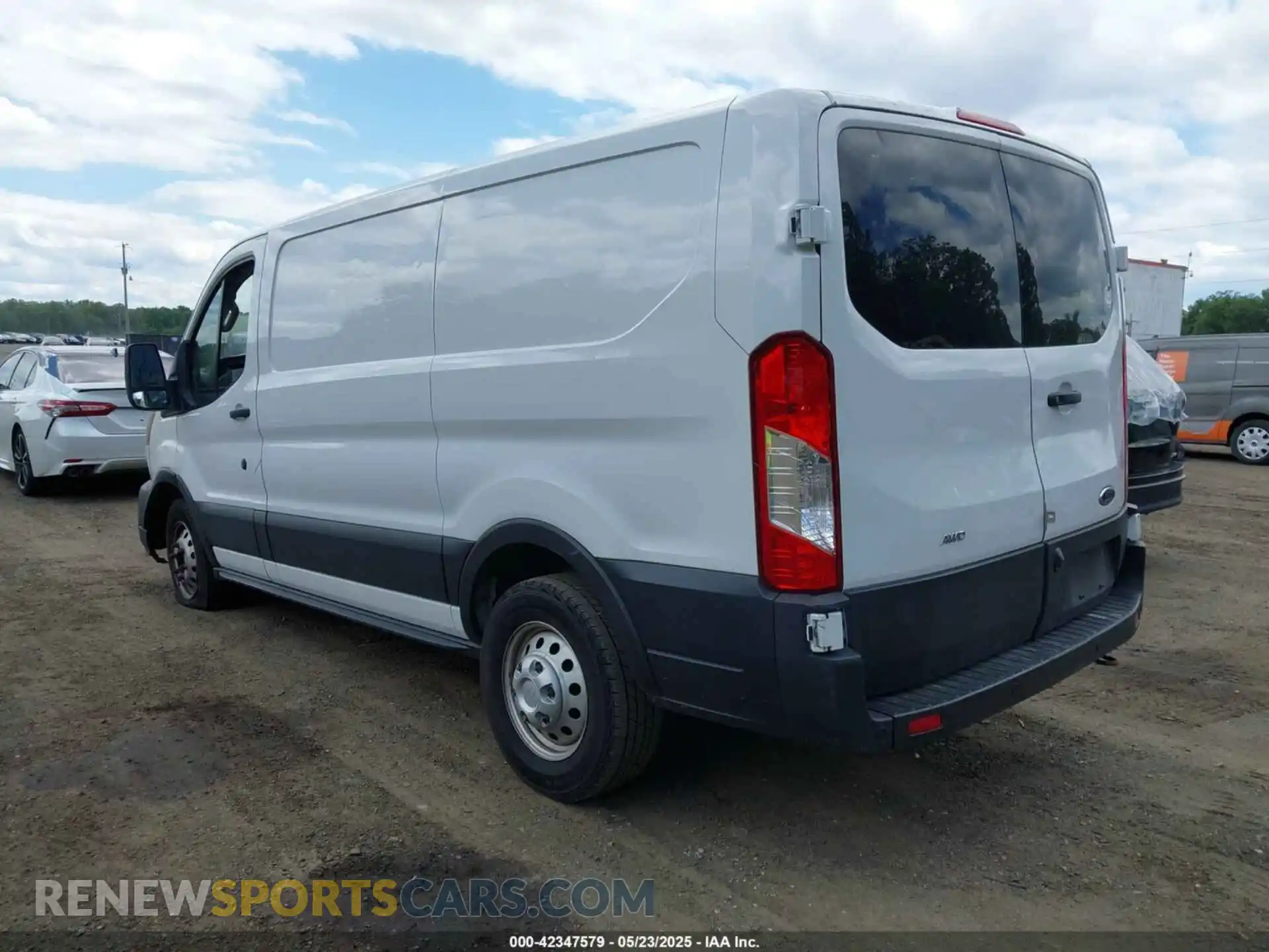 3 Photograph of a damaged car 1FTBR2Y80LKB22354 FORD TRANSIT-250 2020