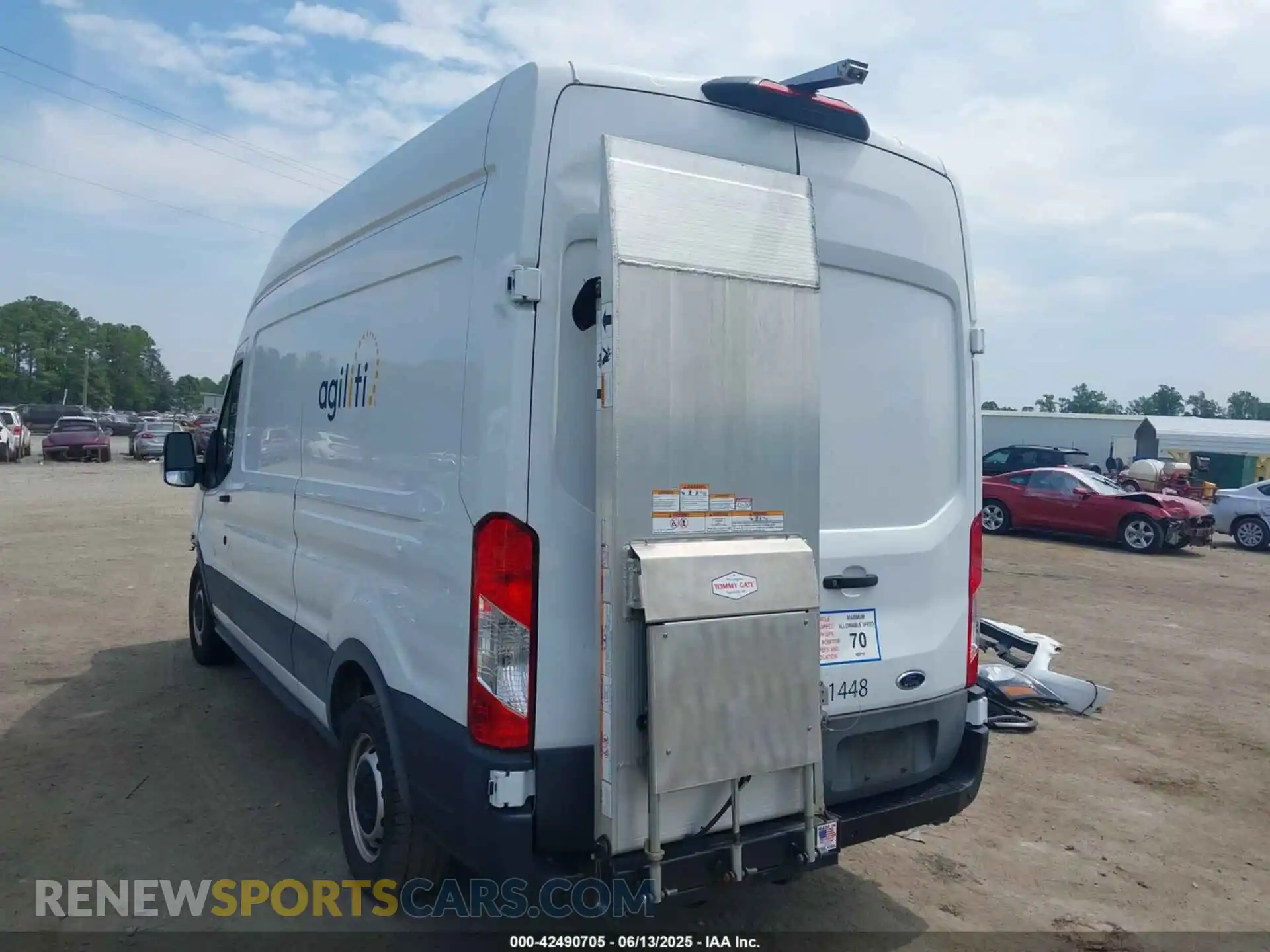 3 Photograph of a damaged car 1FTBR1X86MKA51674 FORD TRANSIT-250 2021