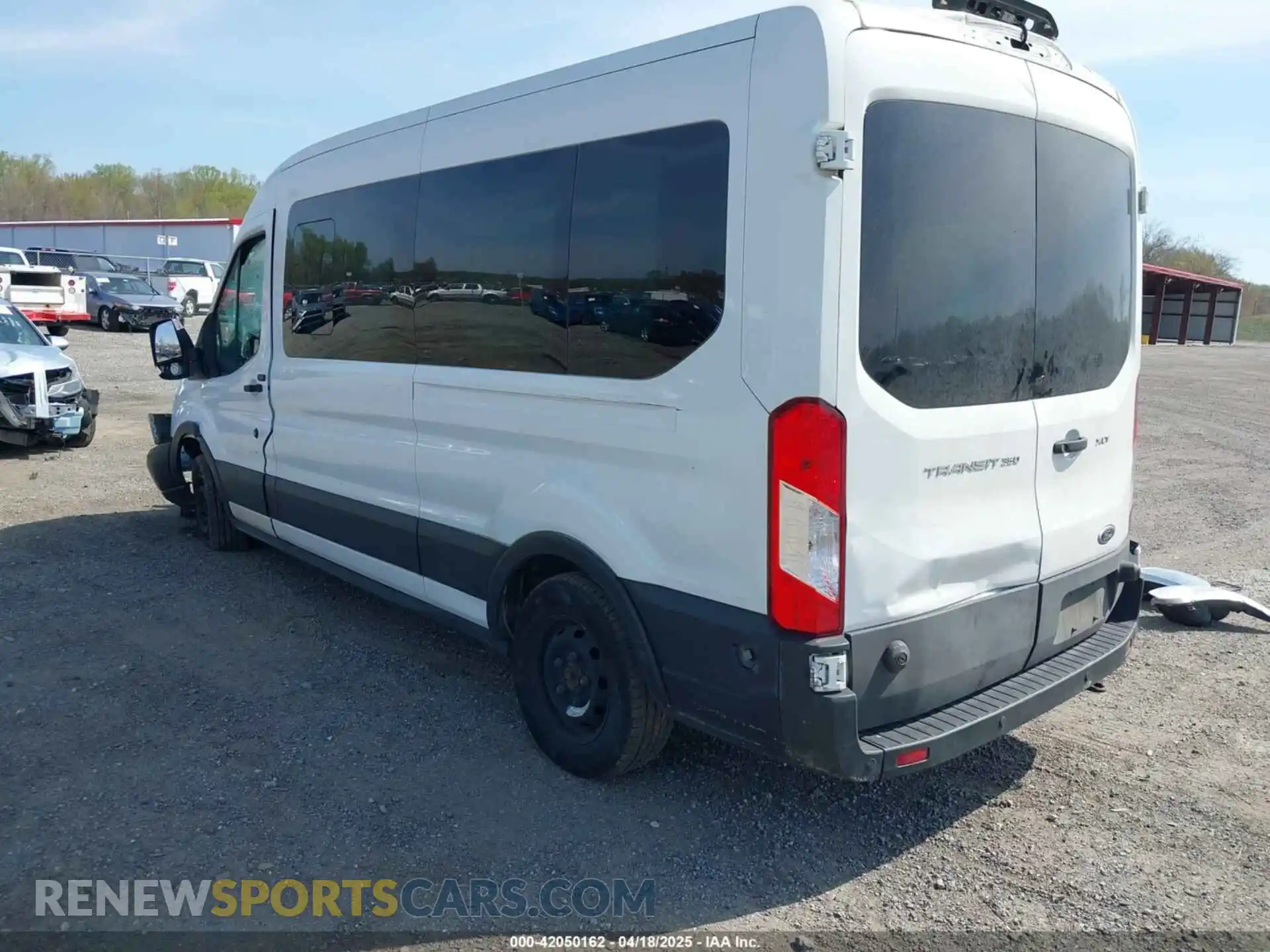 3 Photograph of a damaged car 1FBAX2CM3KKB43496 FORD TRANSIT-350 2019