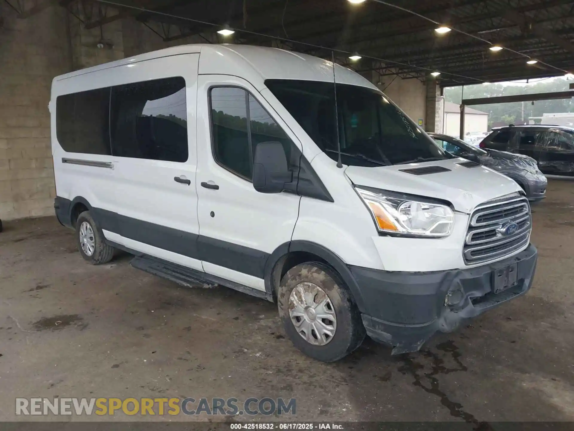 1 Photograph of a damaged car 1FBZX2CM8KKB54237 FORD TRANSIT-350 2019