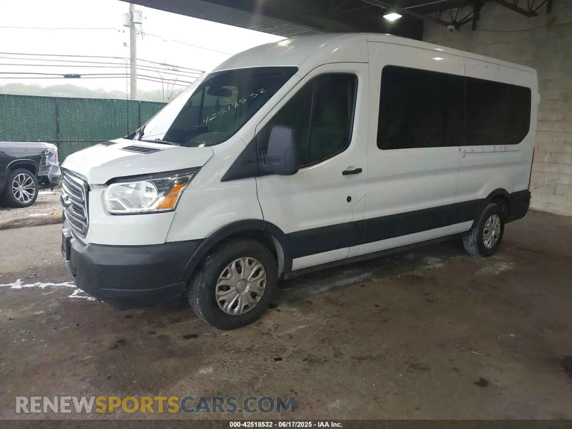 2 Photograph of a damaged car 1FBZX2CM8KKB54237 FORD TRANSIT-350 2019