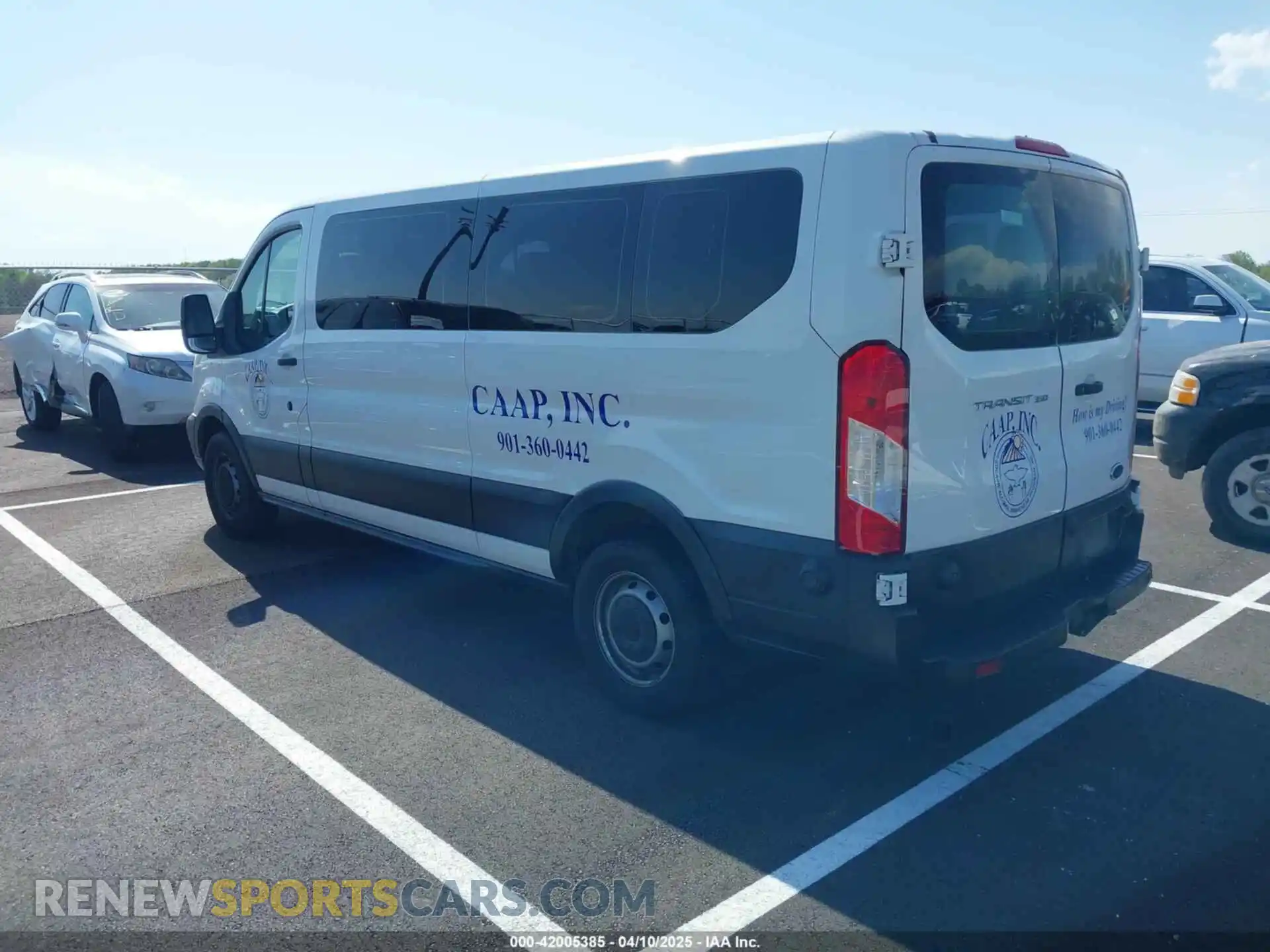 3 Photograph of a damaged car 1FBZX2ZM8KKA53769 FORD TRANSIT-350 2019