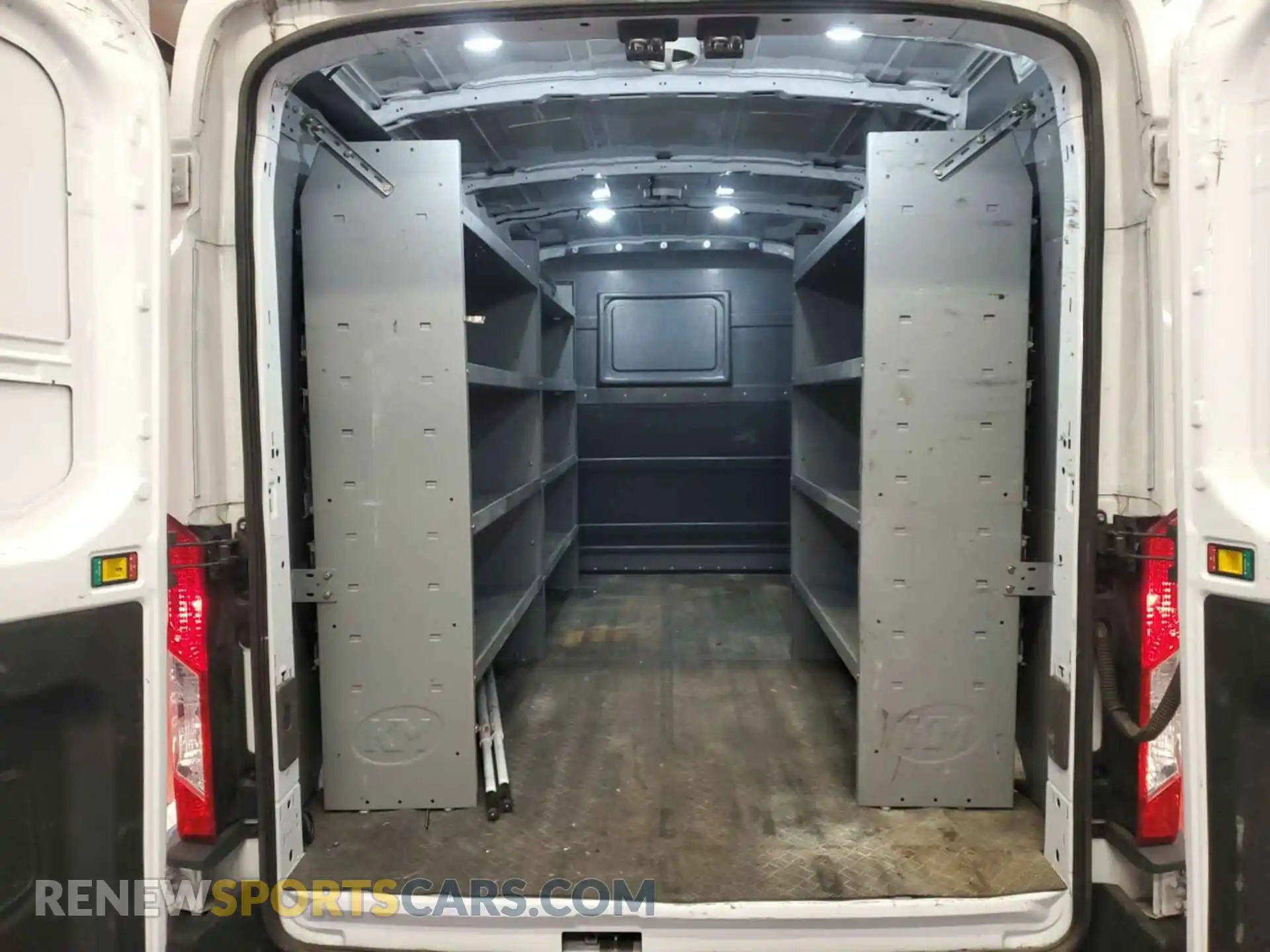 2 Photograph of a damaged car 1FTBW9C84LKA76892 FORD TRANSIT-350 2020