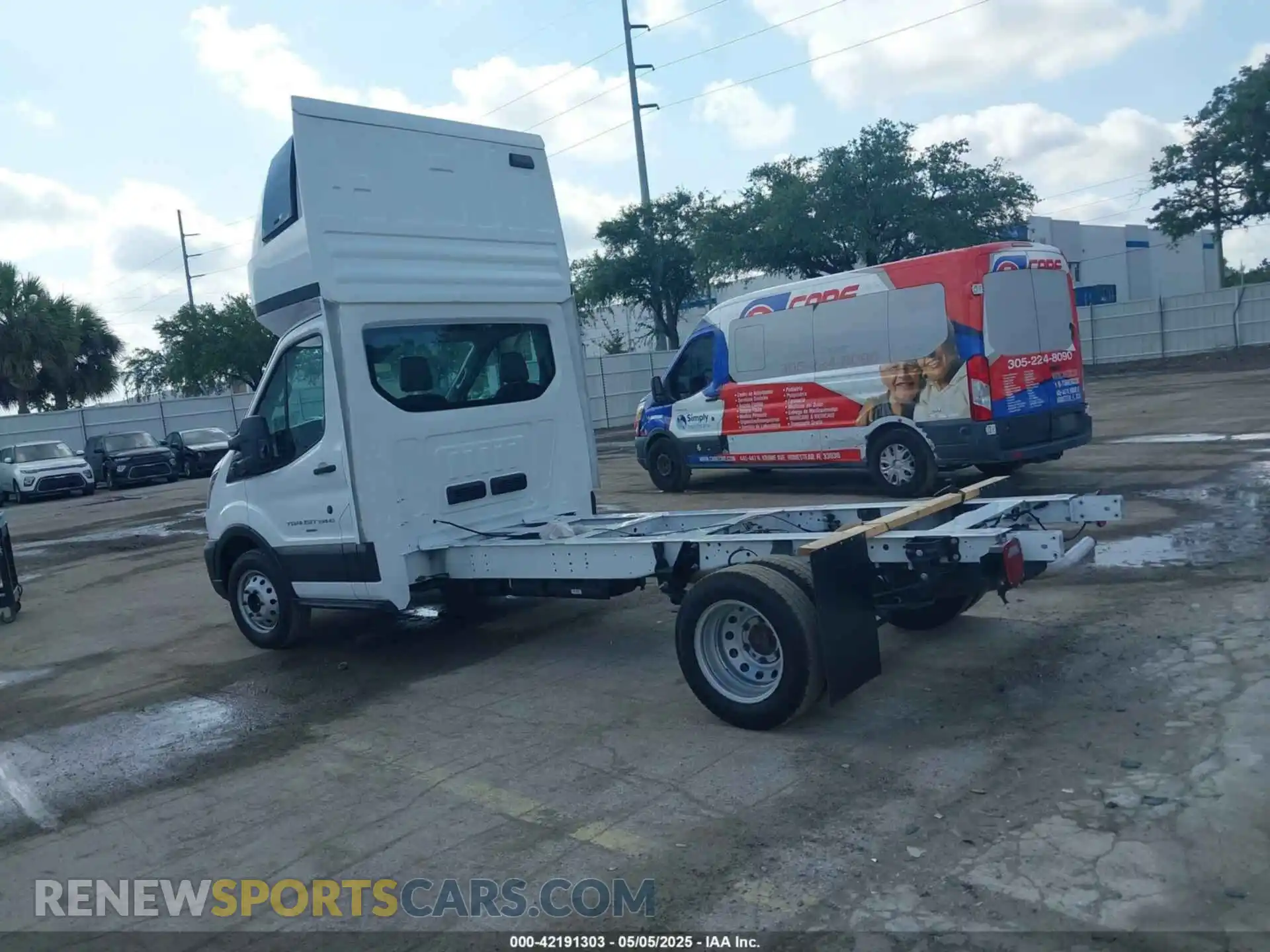 3 Фотография поврежденного автомобиля 1FDBF6ZG0PKB35192 FORD TRANSIT-350 CAB 2023