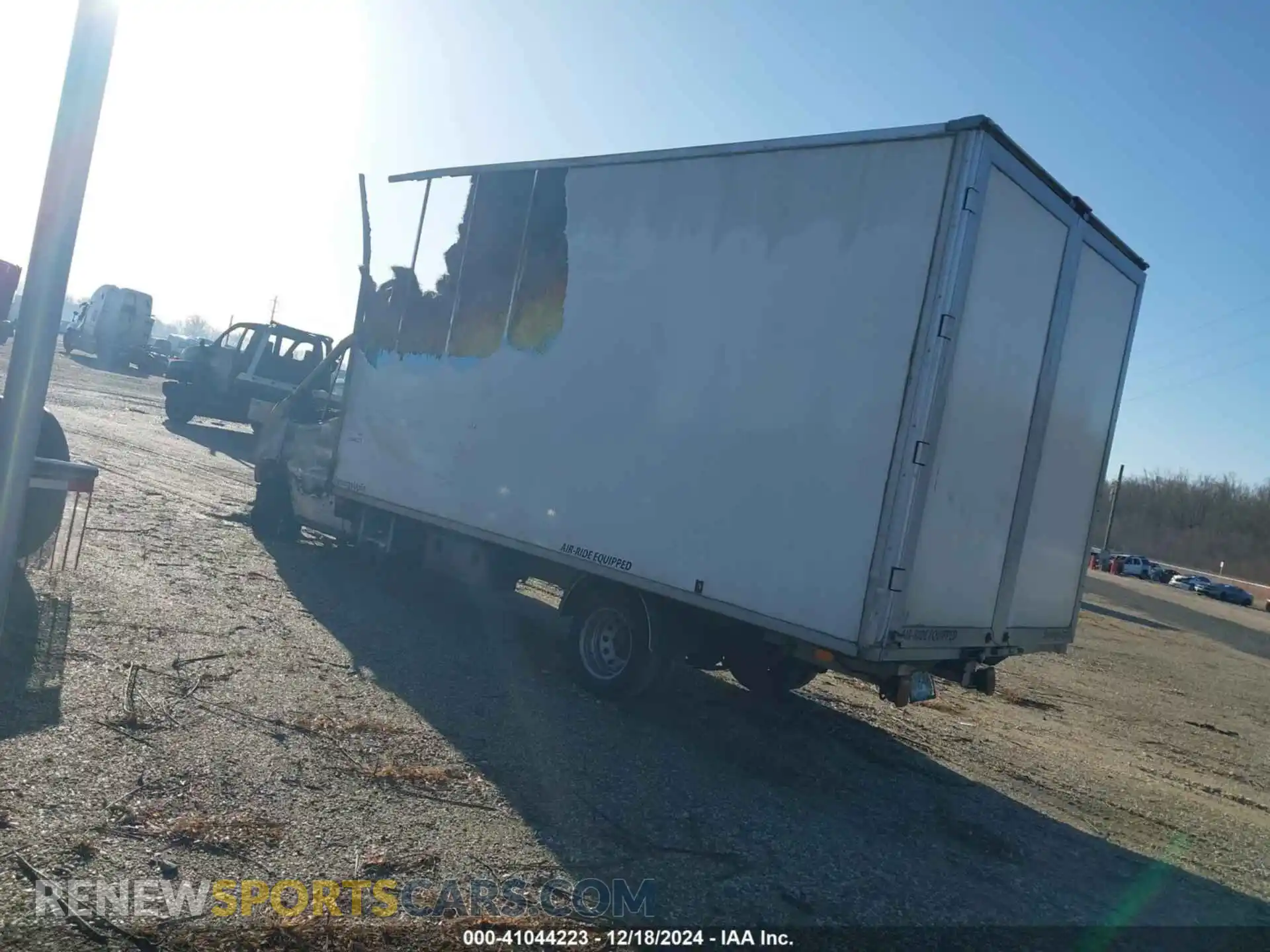 3 Photograph of a damaged car 1FDBF6ZG2LKA55533 FORD TRANSIT-350 CAB CHASSIS 2020