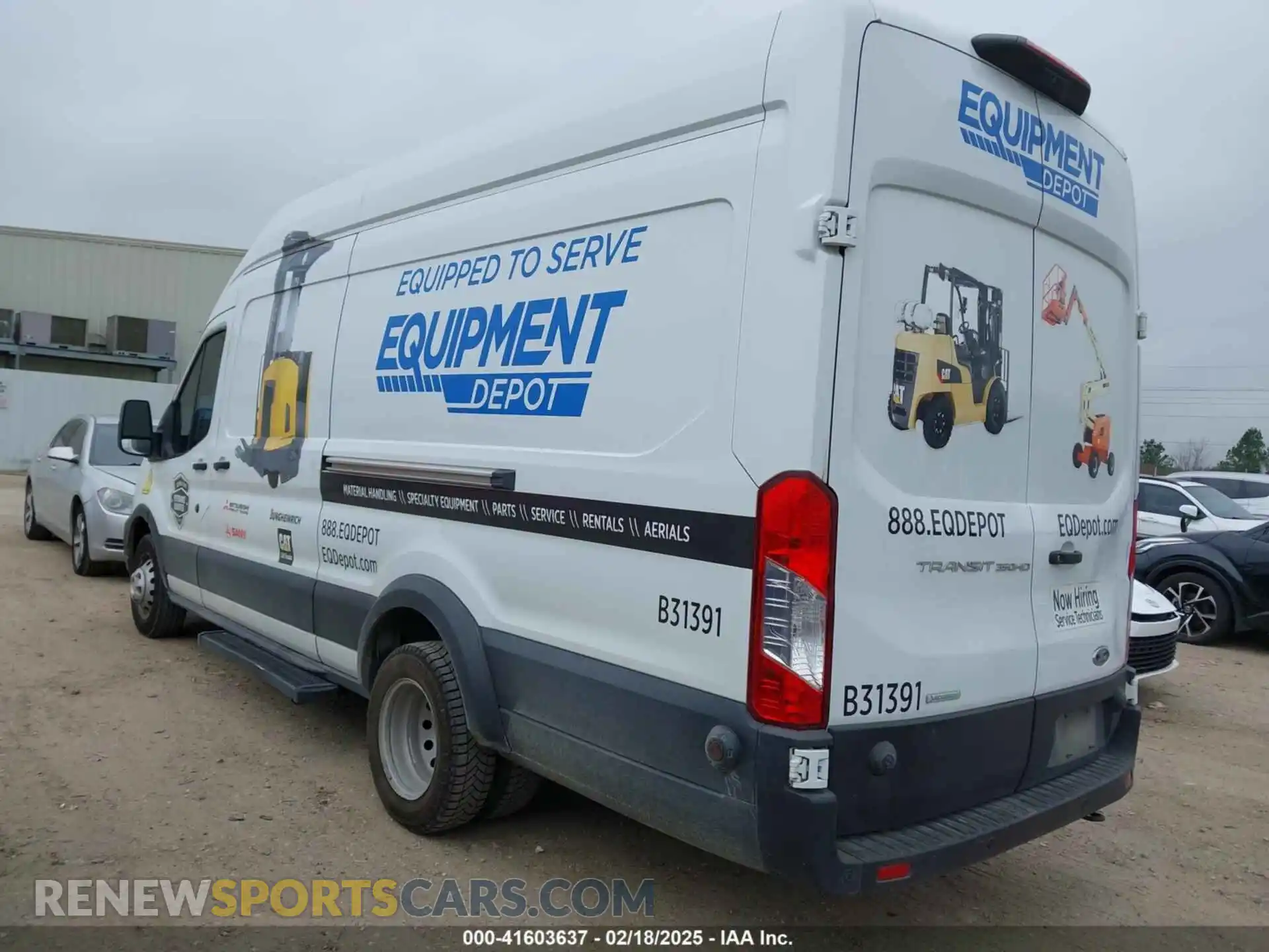 3 Photograph of a damaged car 1FTBF4XG0LKB31391 FORD TRANSIT-350 CARGO VAN 2020