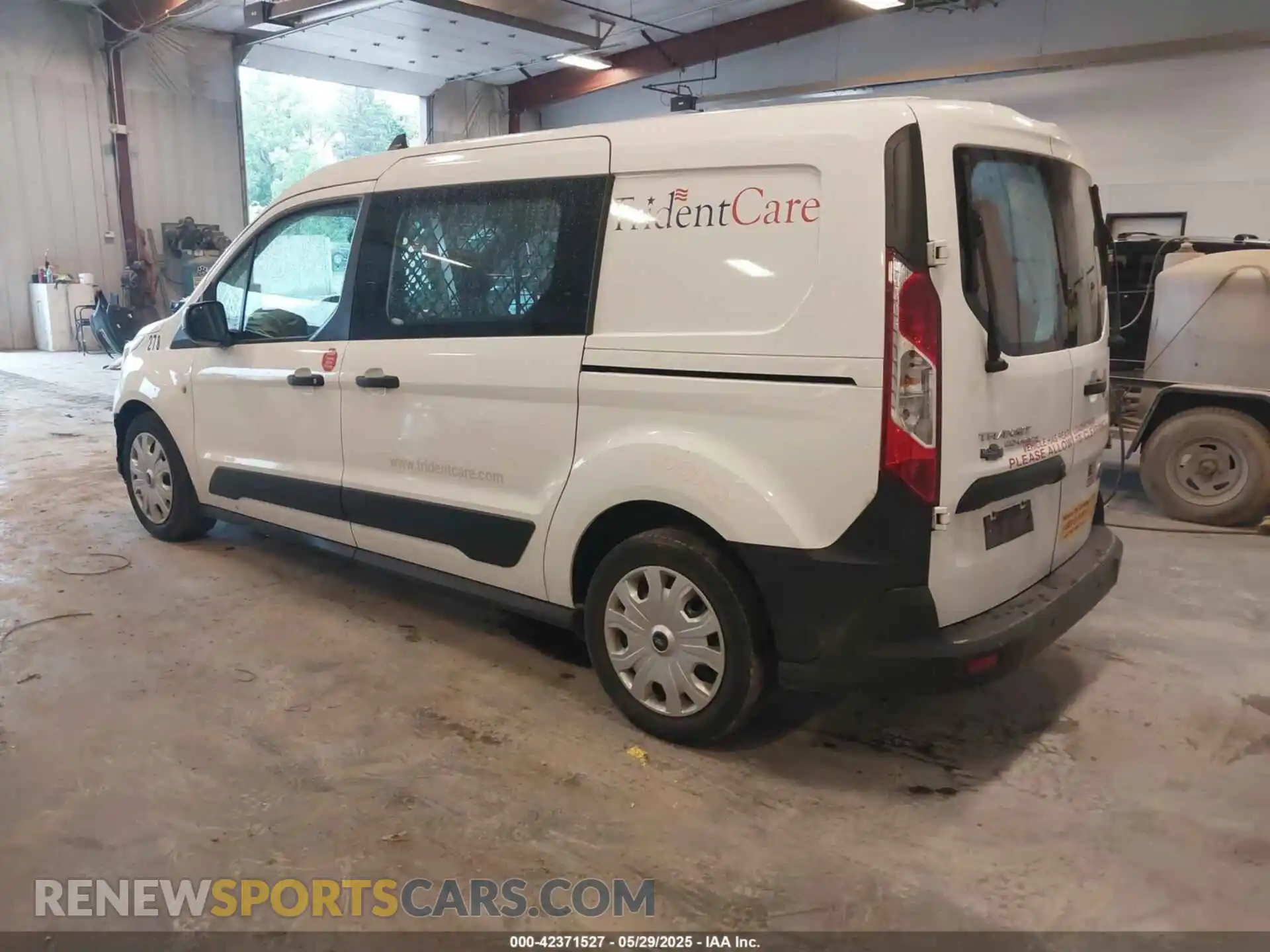 3 Фотография поврежденного автомобиля NM0LS7E76L1462600 FORD TRANSIT CONNECT 2020