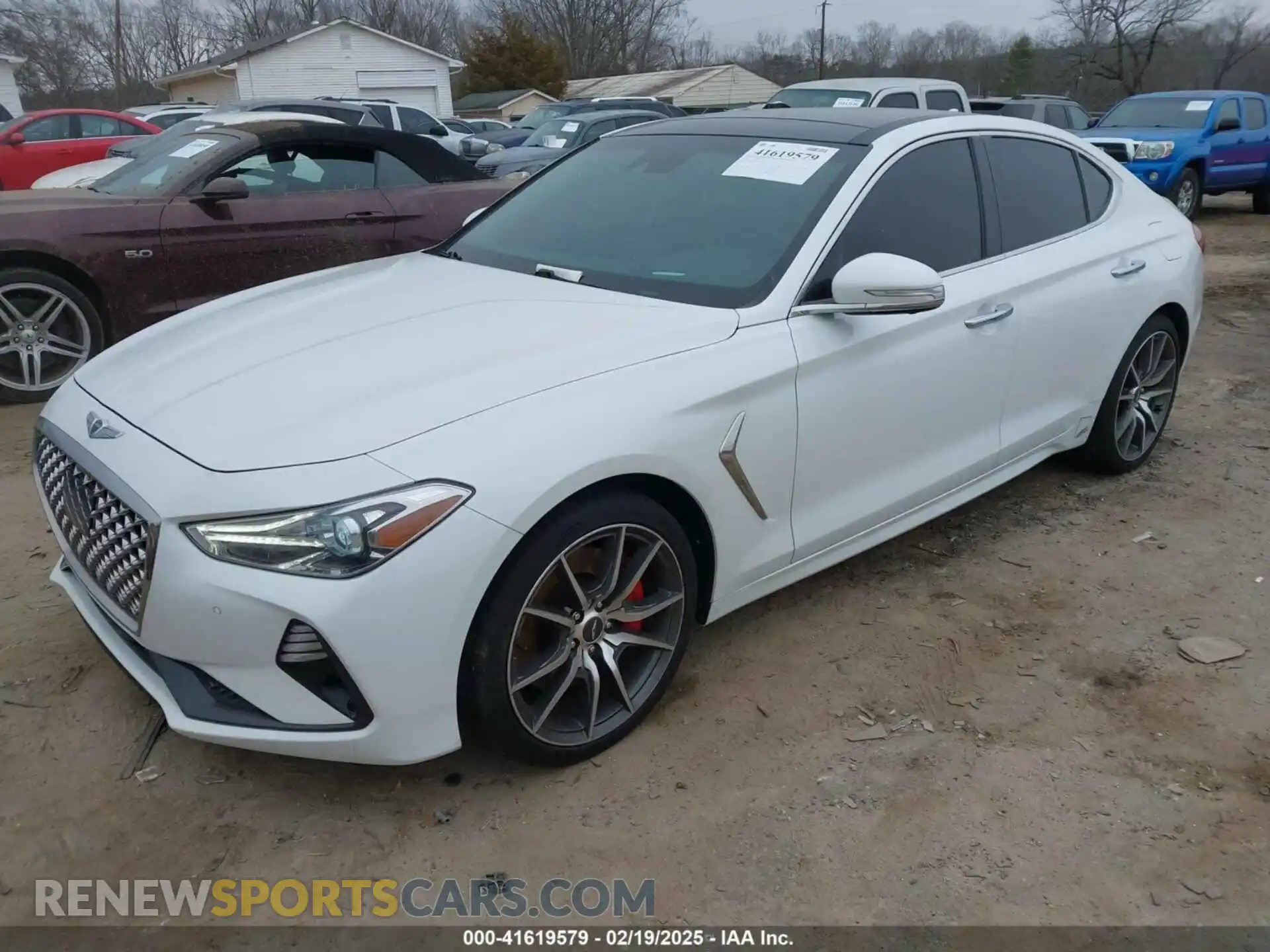 2 Photograph of a damaged car KMTG34LEXLU060919 GENESIS G70 2020