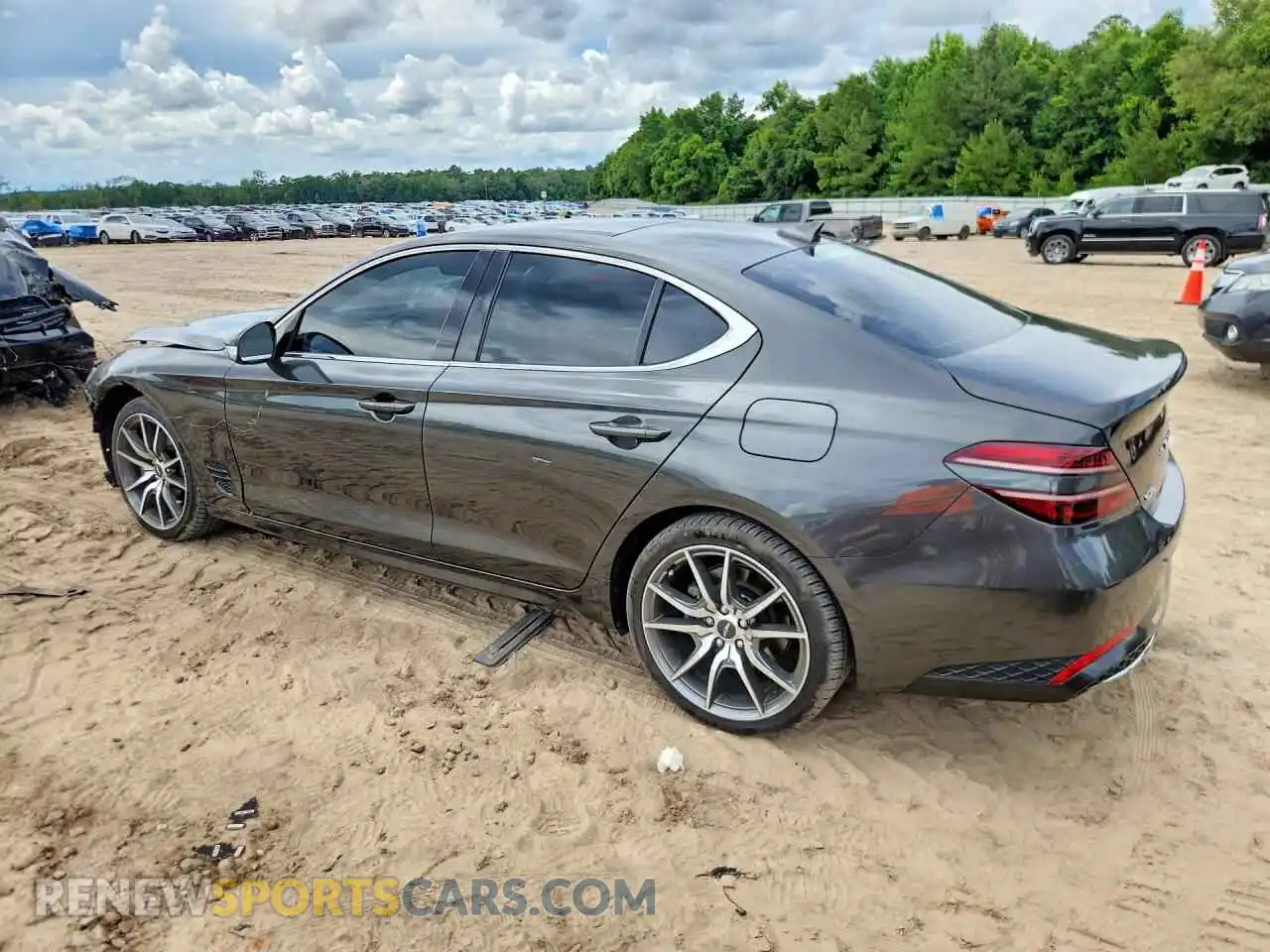 2 Photograph of a damaged car KMTG34TA7NU101183 GENESIS G70 2022