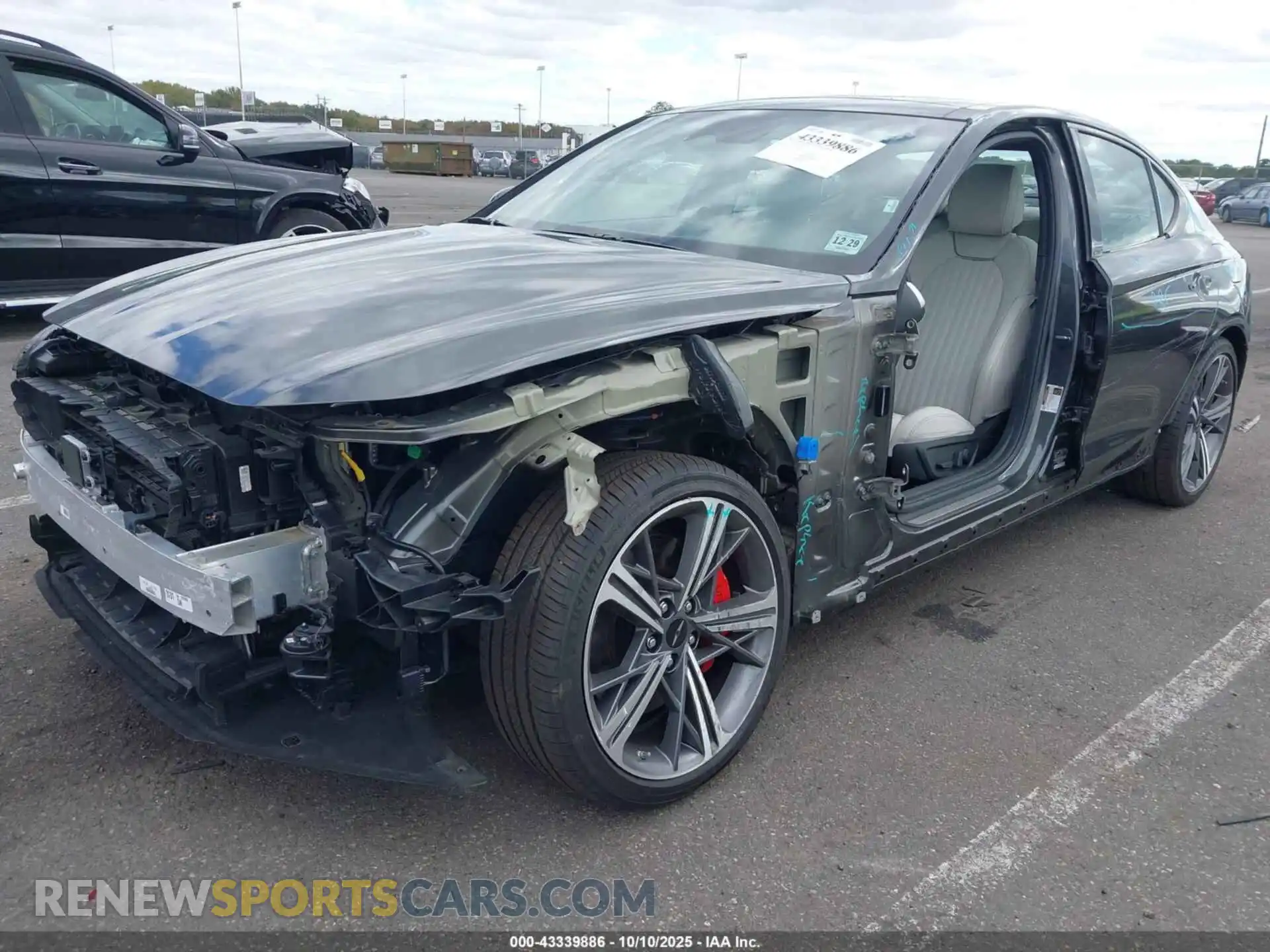 2 Photograph of a damaged car KMTG34SC4SU153305 GENESIS G70 2025