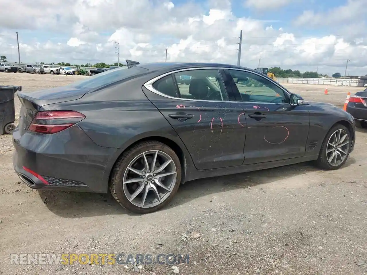 3 Фотография поврежденного автомобиля KMTG54TEXNU098132 GENESIS G70 BASE 2022