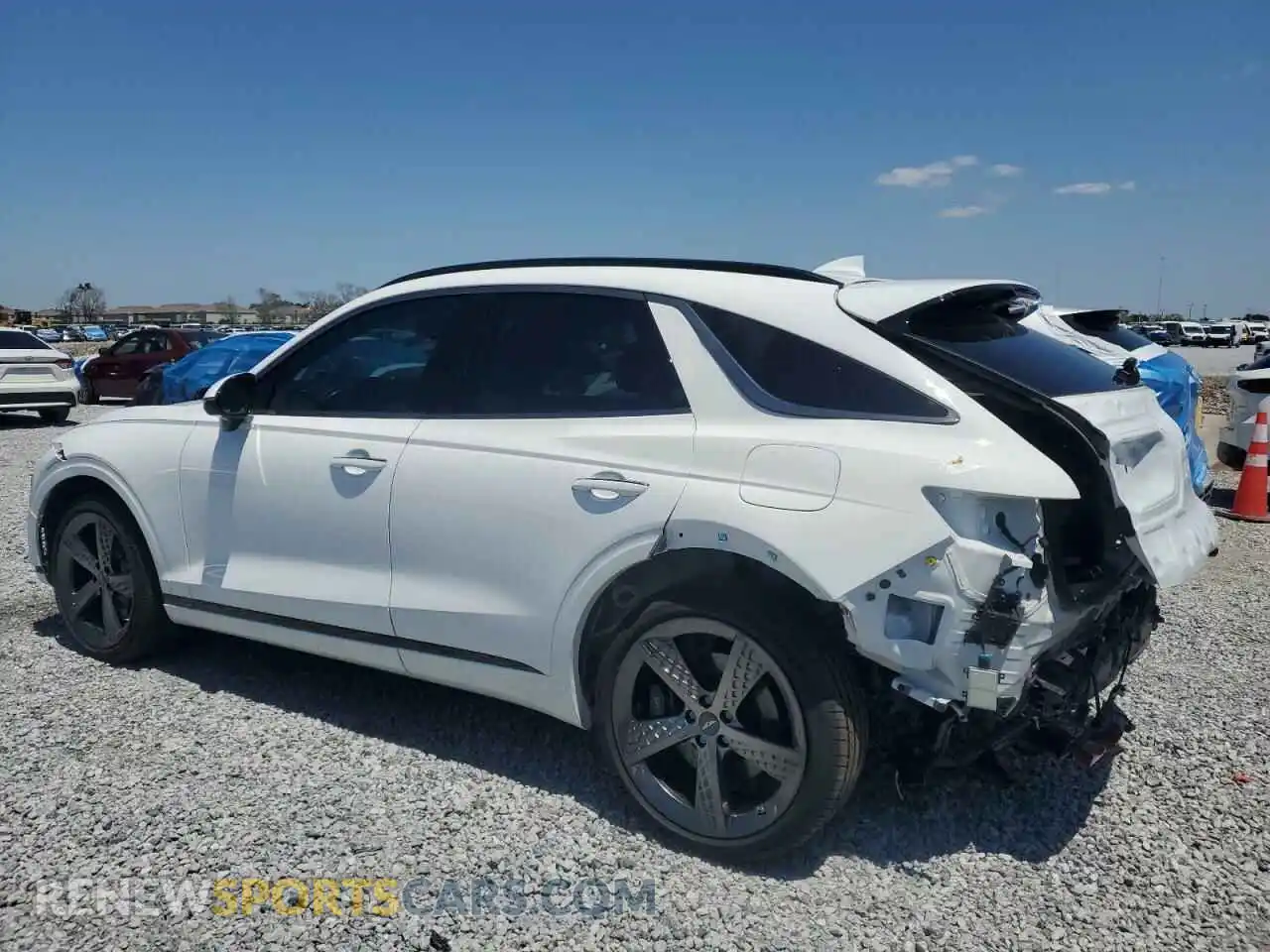 2 fotografías del automóvil dañado 5NMMCDTCXSH020362 GENESIS GV70 BASE 2025