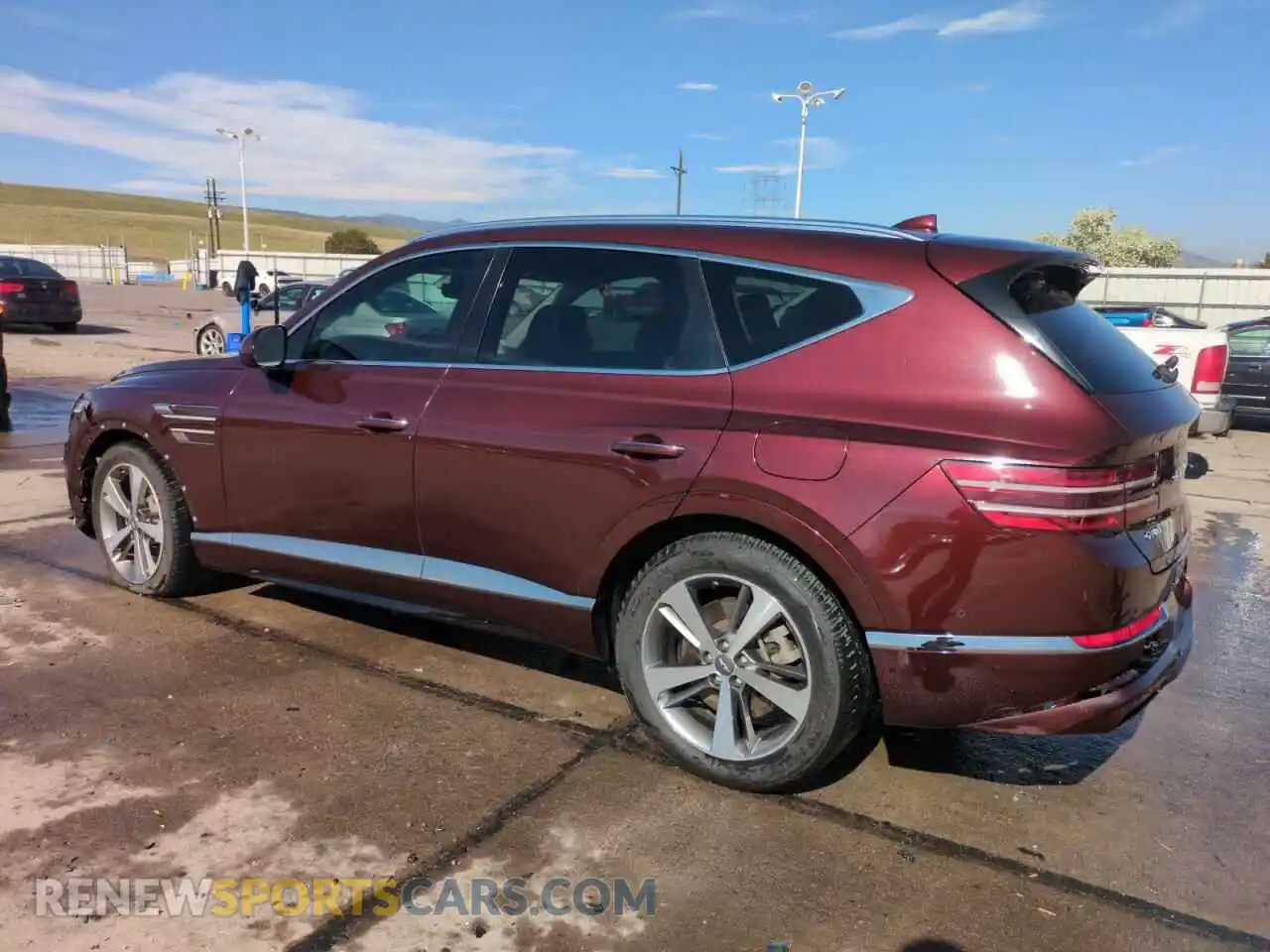 2 Photograph of a damaged car KMUHCESC4MU040334 GENESIS GV80 2021