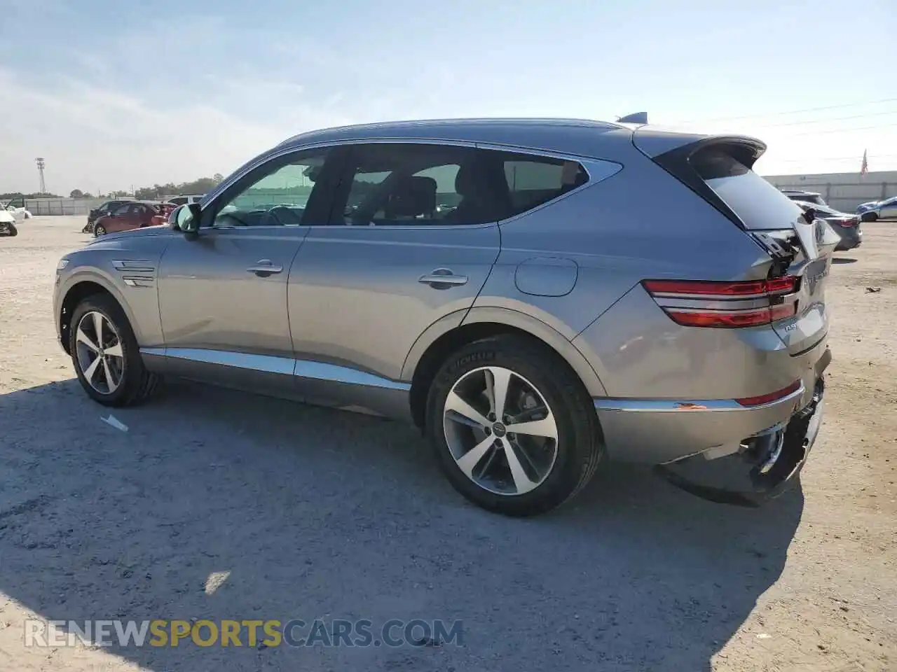 2 fotografías del automóvil dañado KMUHCESC7PU142344 GENESIS GV80 2023