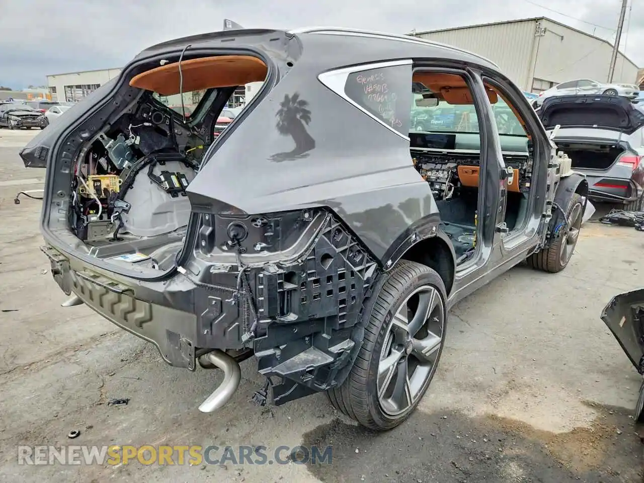 3 Photograph of a damaged car KMUHEESC2SU289013 GENESIS GV80 2025