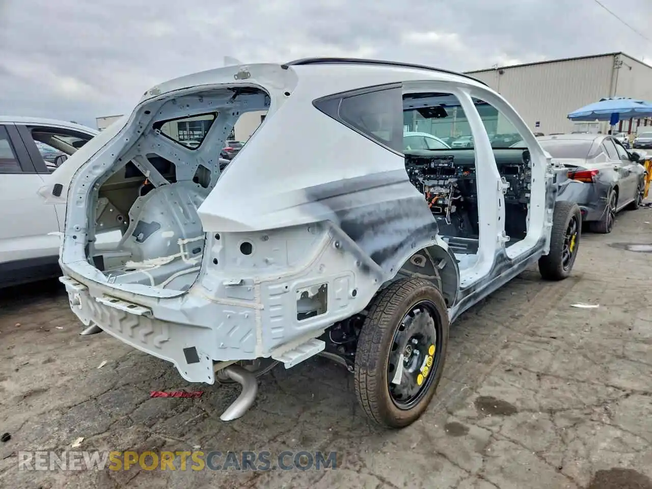 3 Photograph of a damaged car KMUHCESC4TU305588 GENESIS GV80 2026
