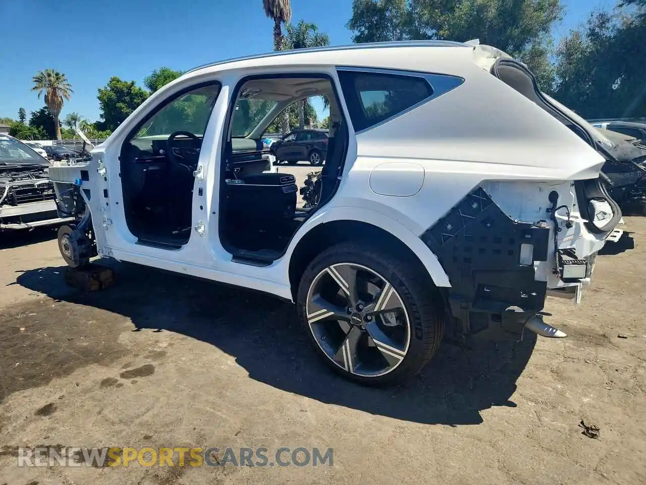 2 Photograph of a damaged car KMUHEESC5TU302998 GENESIS GV80 2026
