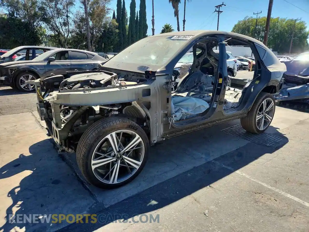 1 Photograph of a damaged car KMUJBESC3TU351014 GENESIS GV80 2026