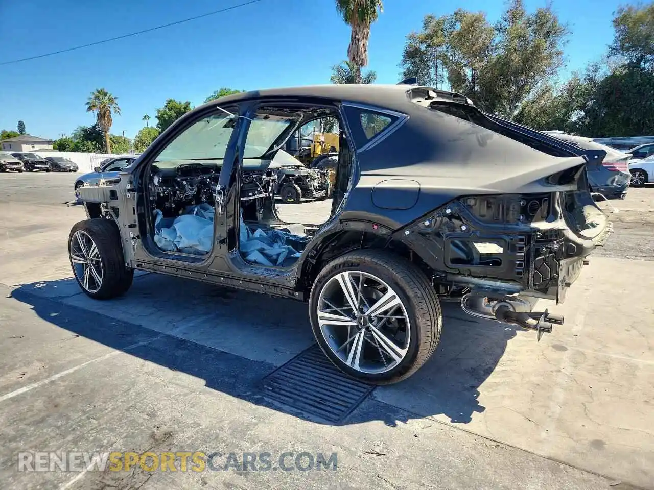 2 Photograph of a damaged car KMUJBESC3TU351014 GENESIS GV80 2026