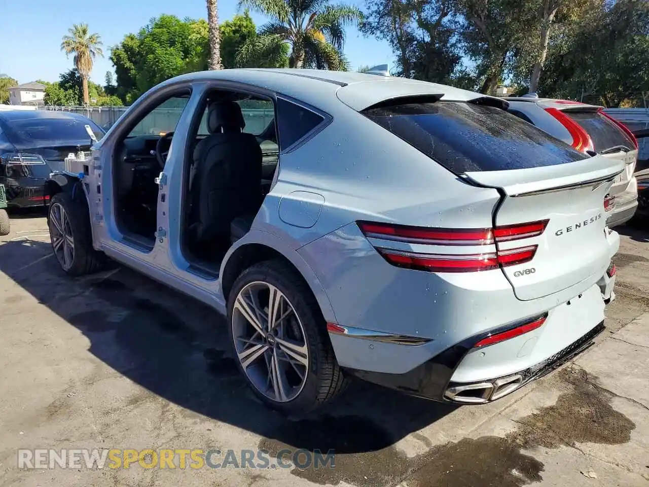 2 Photograph of a damaged car KMUJBESC5TU305233 GENESIS GV80 2026