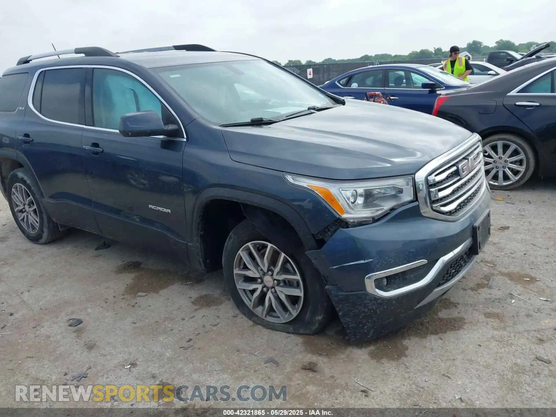 1 Photograph of a damaged car 1GKKNLLA2KZ200381 GMC ACADIA 2019