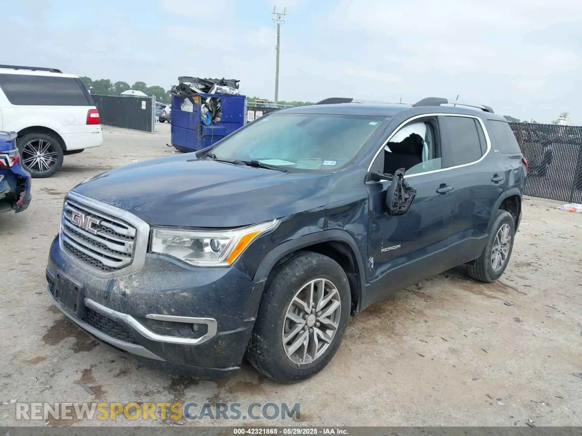 2 Photograph of a damaged car 1GKKNLLA2KZ200381 GMC ACADIA 2019
