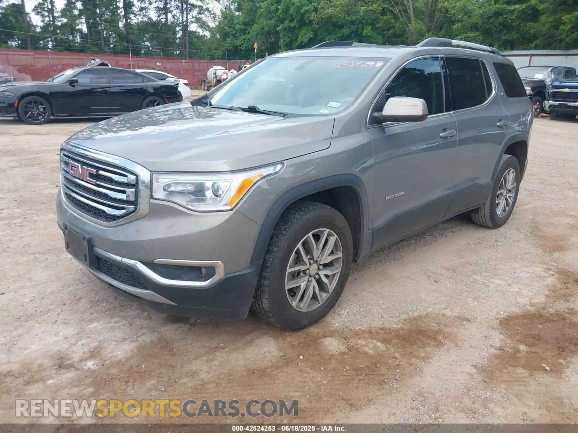 2 Photograph of a damaged car 1GKKNLLA3KZ225273 GMC ACADIA 2019