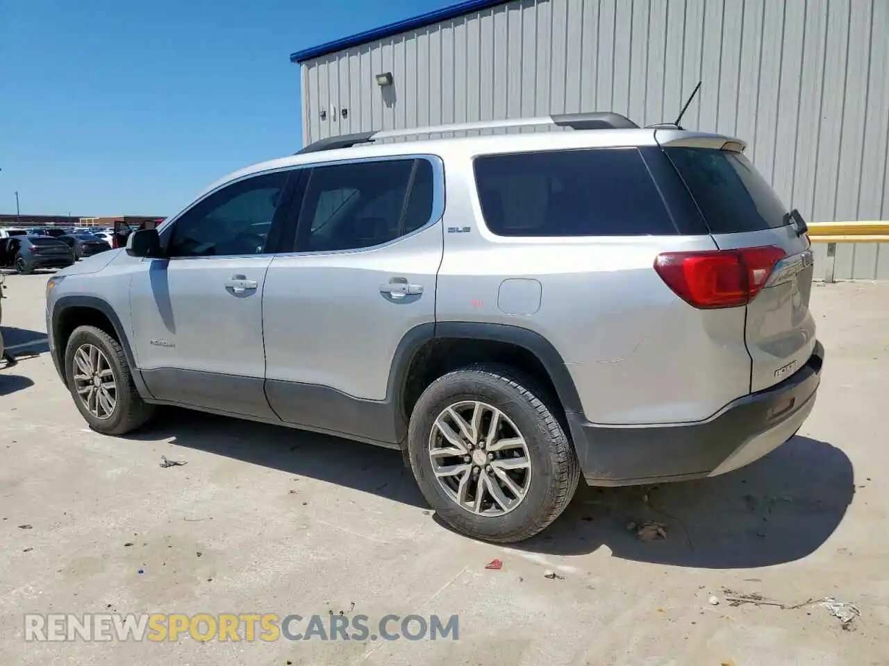 2 Photograph of a damaged car 1GKKNLLA6KZ112613 GMC ACADIA 2019