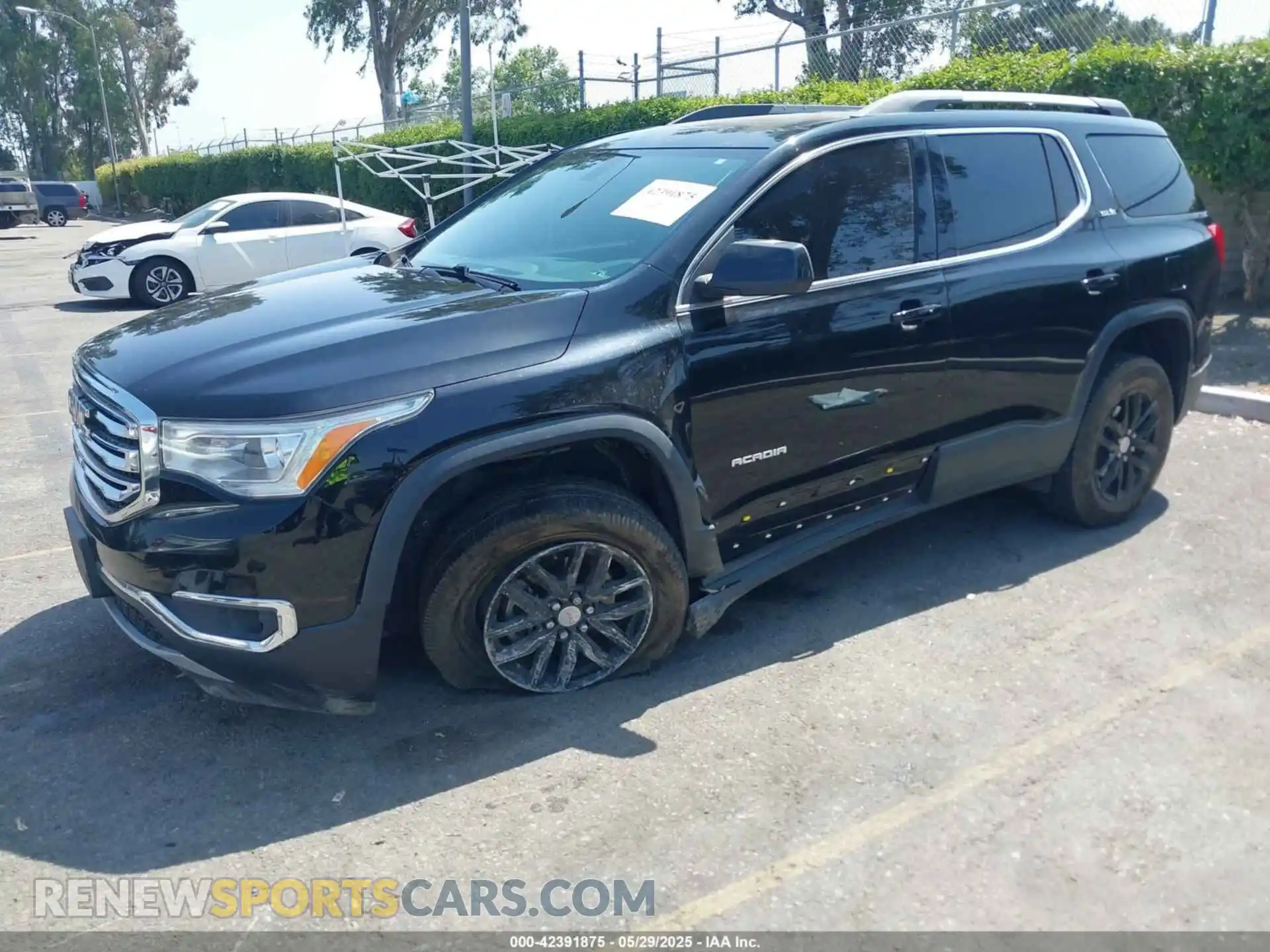 2 Photograph of a damaged car 1GKKNLLS3KZ238890 GMC ACADIA 2019