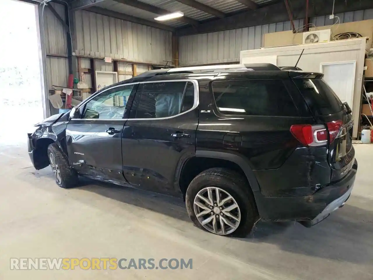 2 Photograph of a damaged car 1GKKNLLS4KZ147014 GMC ACADIA 2019
