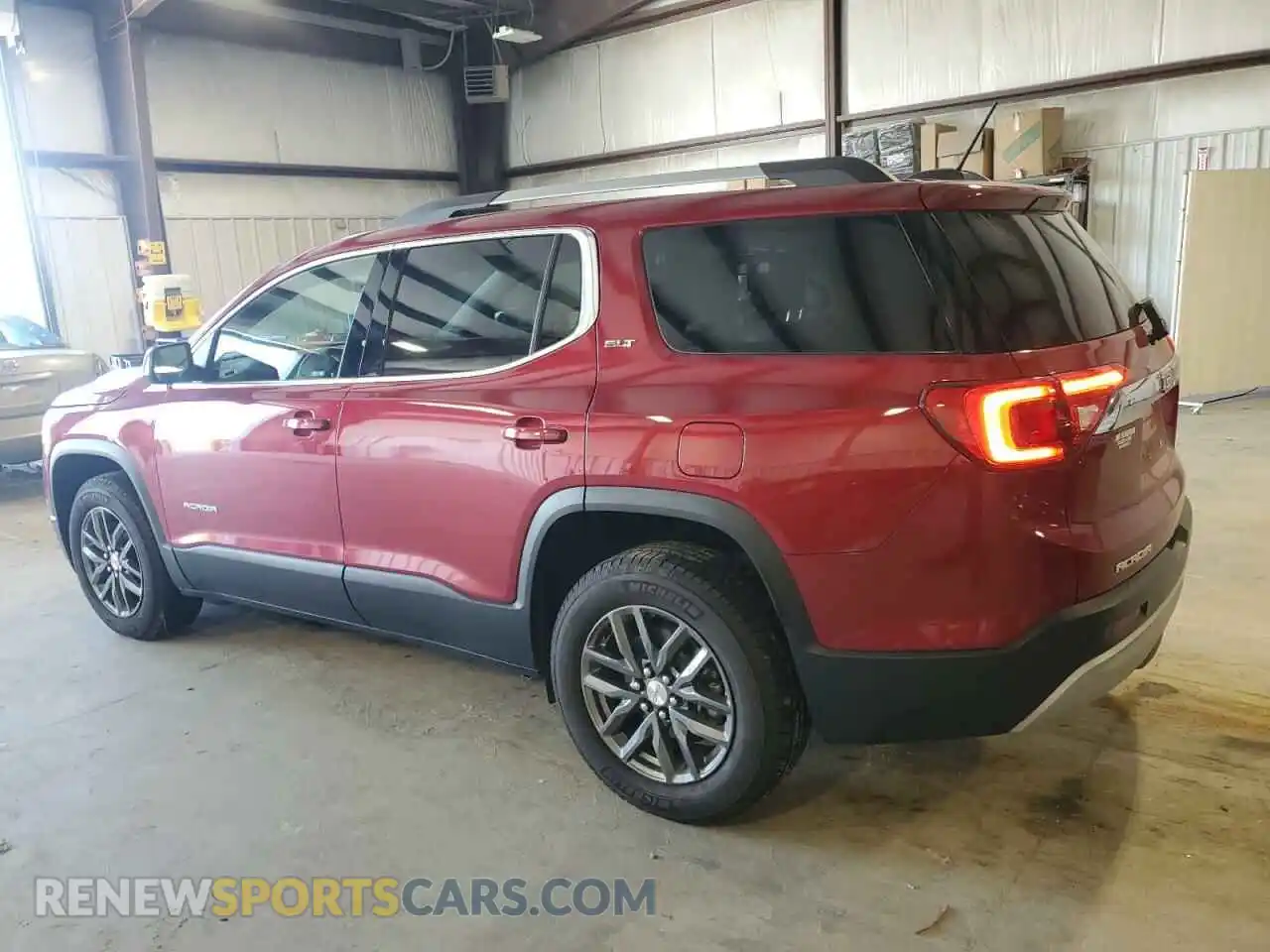 2 Photograph of a damaged car 1GKKNMLA0KZ124505 GMC ACADIA 2019