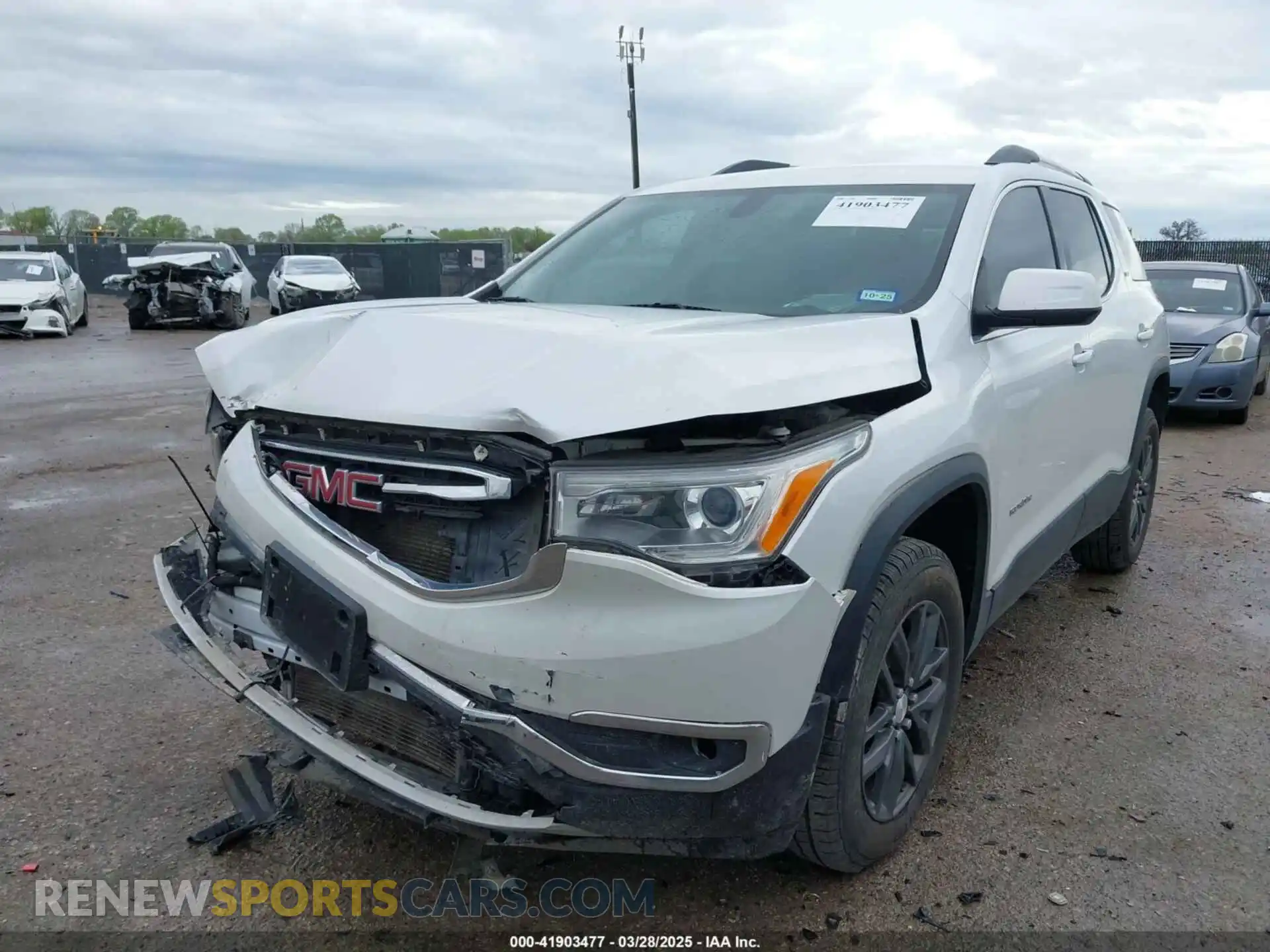2 Photograph of a damaged car 1GKKNMLS0KZ247231 GMC ACADIA 2019