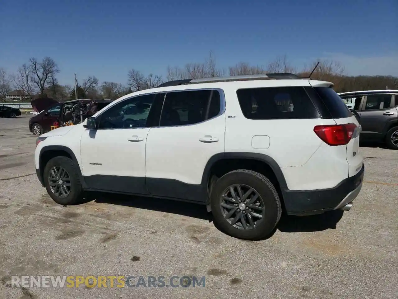 2 Photograph of a damaged car 1GKKNMLS0KZ264305 GMC ACADIA 2019