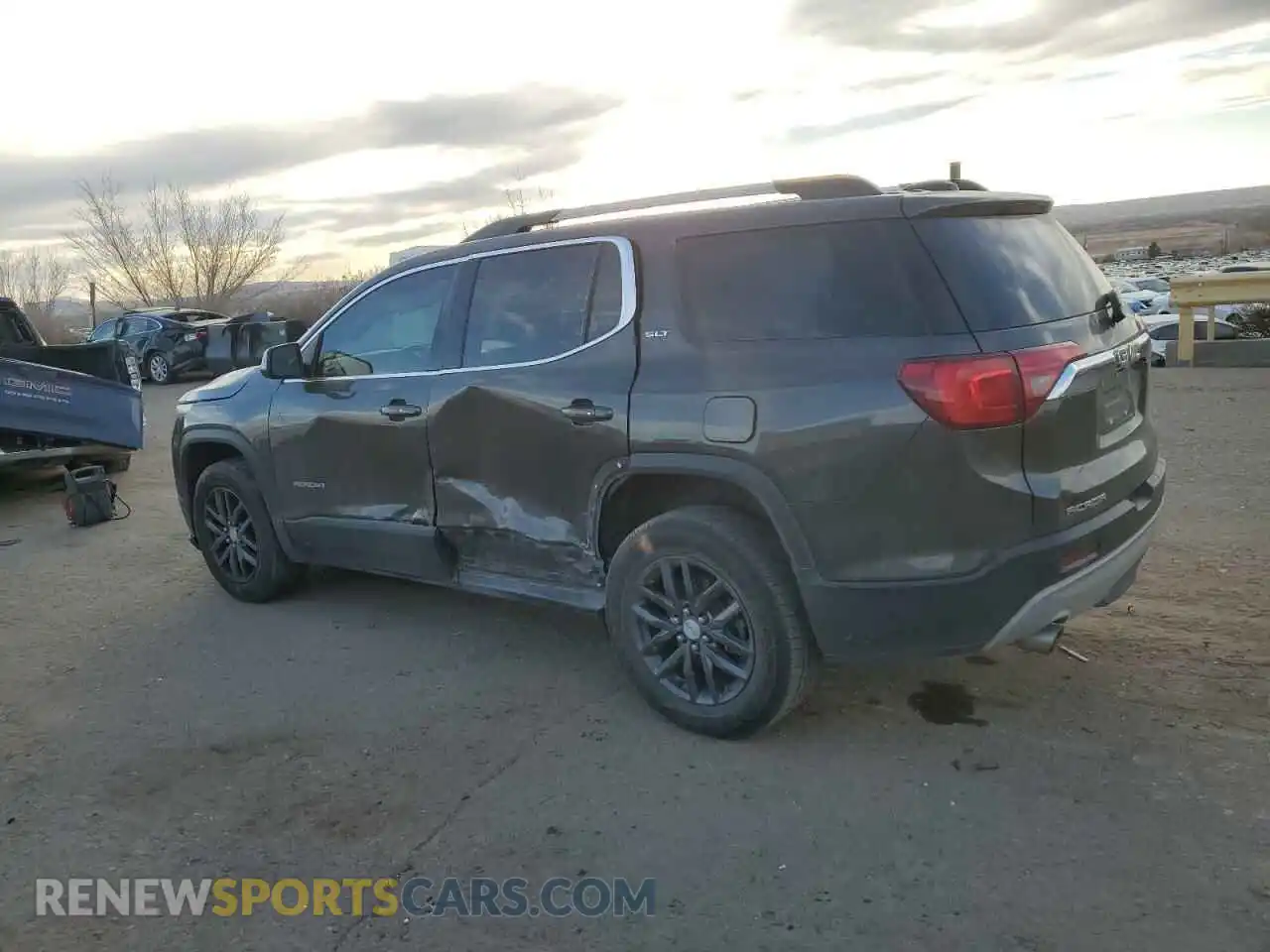 2 Photograph of a damaged car 1GKKNMLS1KZ139247 GMC ACADIA 2019