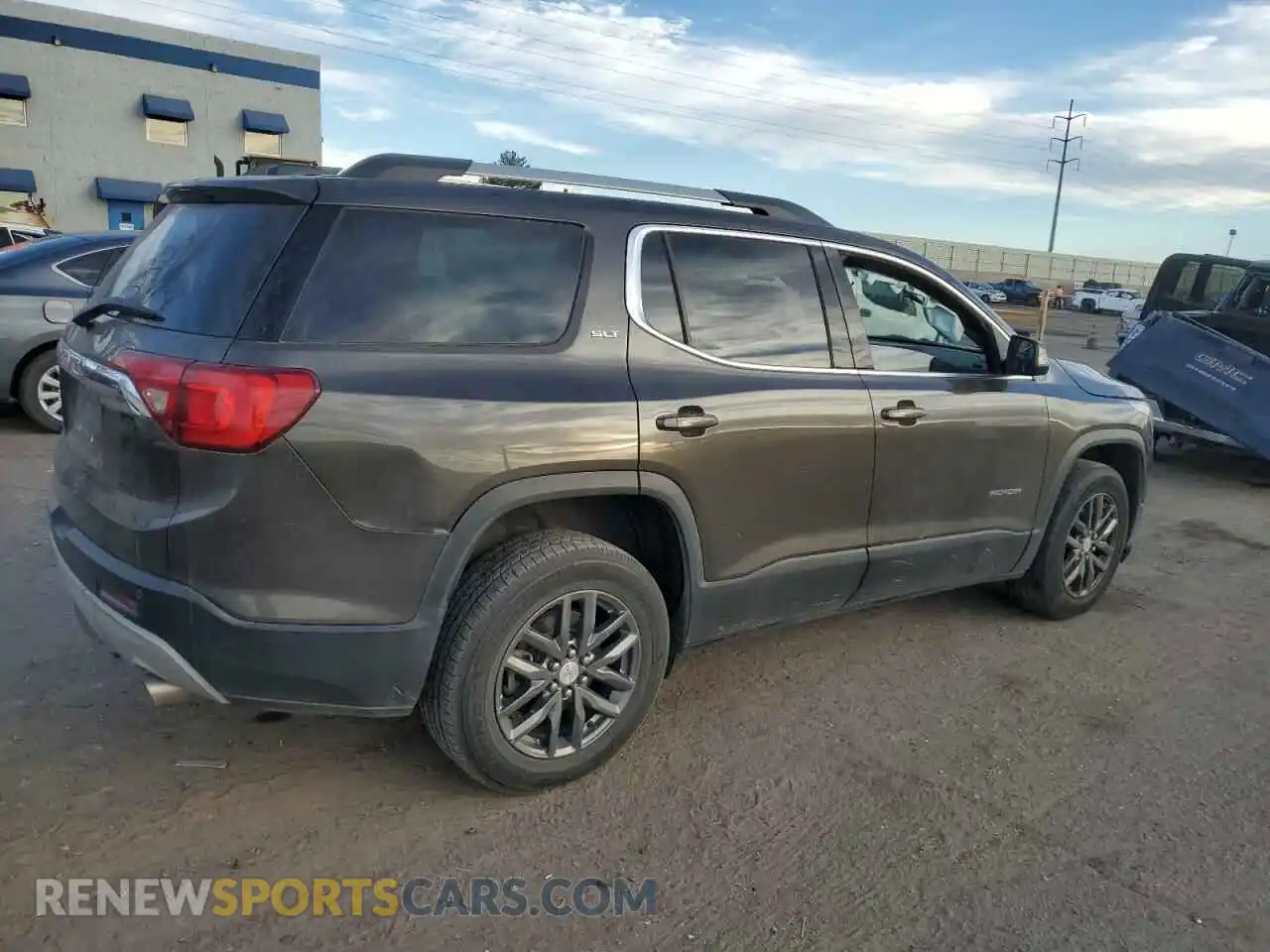 3 Photograph of a damaged car 1GKKNMLS1KZ139247 GMC ACADIA 2019