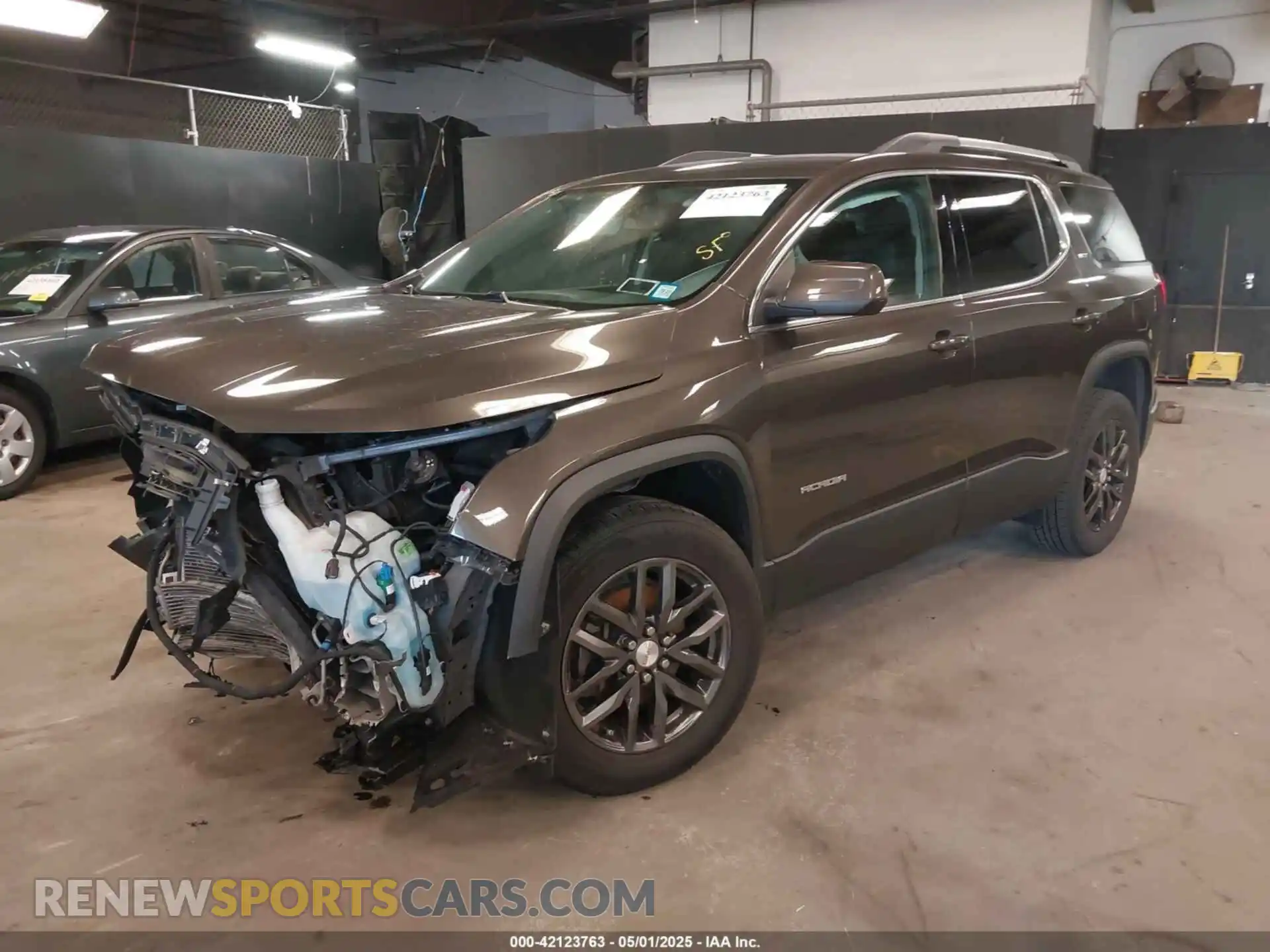 2 fotografías del automóvil dañado 1GKKNMLS1KZ289312 GMC ACADIA 2019