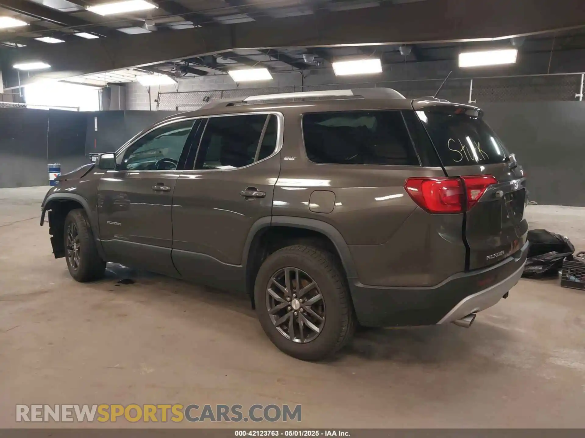 3 fotografías del automóvil dañado 1GKKNMLS1KZ289312 GMC ACADIA 2019