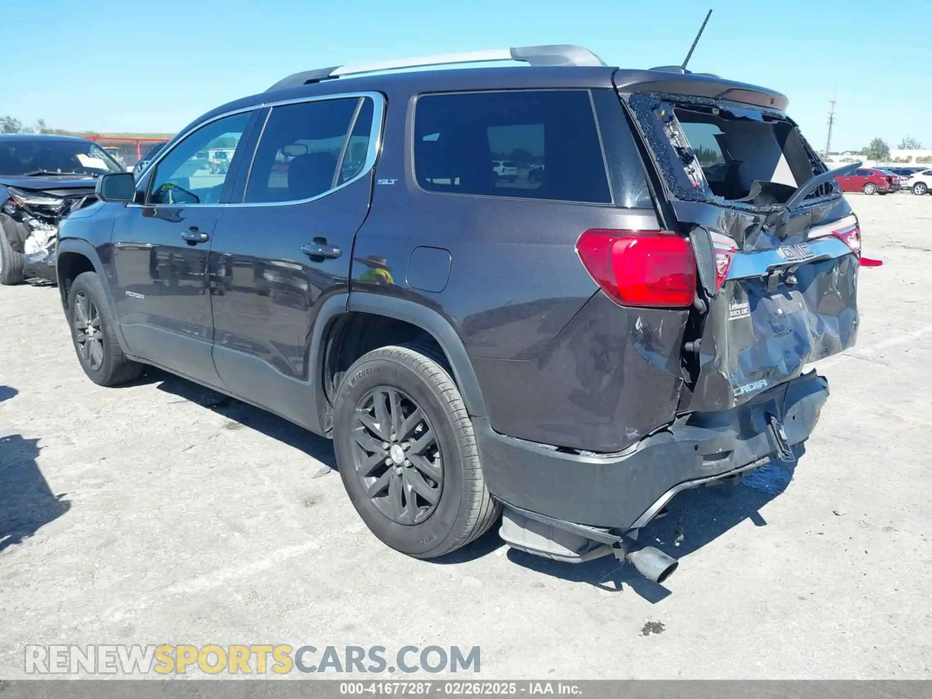 3 Photograph of a damaged car 1GKKNMLS2KZ172743 GMC ACADIA 2019