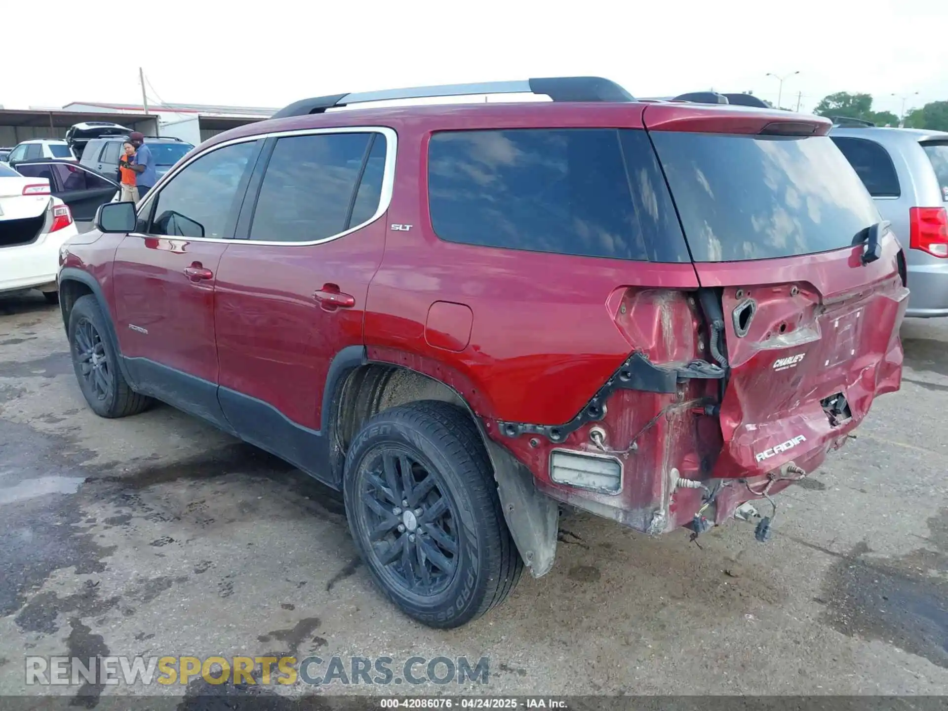 3 Photograph of a damaged car 1GKKNMLS3KZ130971 GMC ACADIA 2019