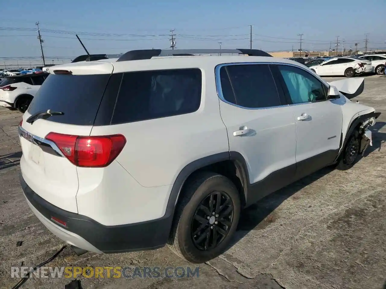 3 Photograph of a damaged car 1GKKNMLS4KZ143180 GMC ACADIA 2019