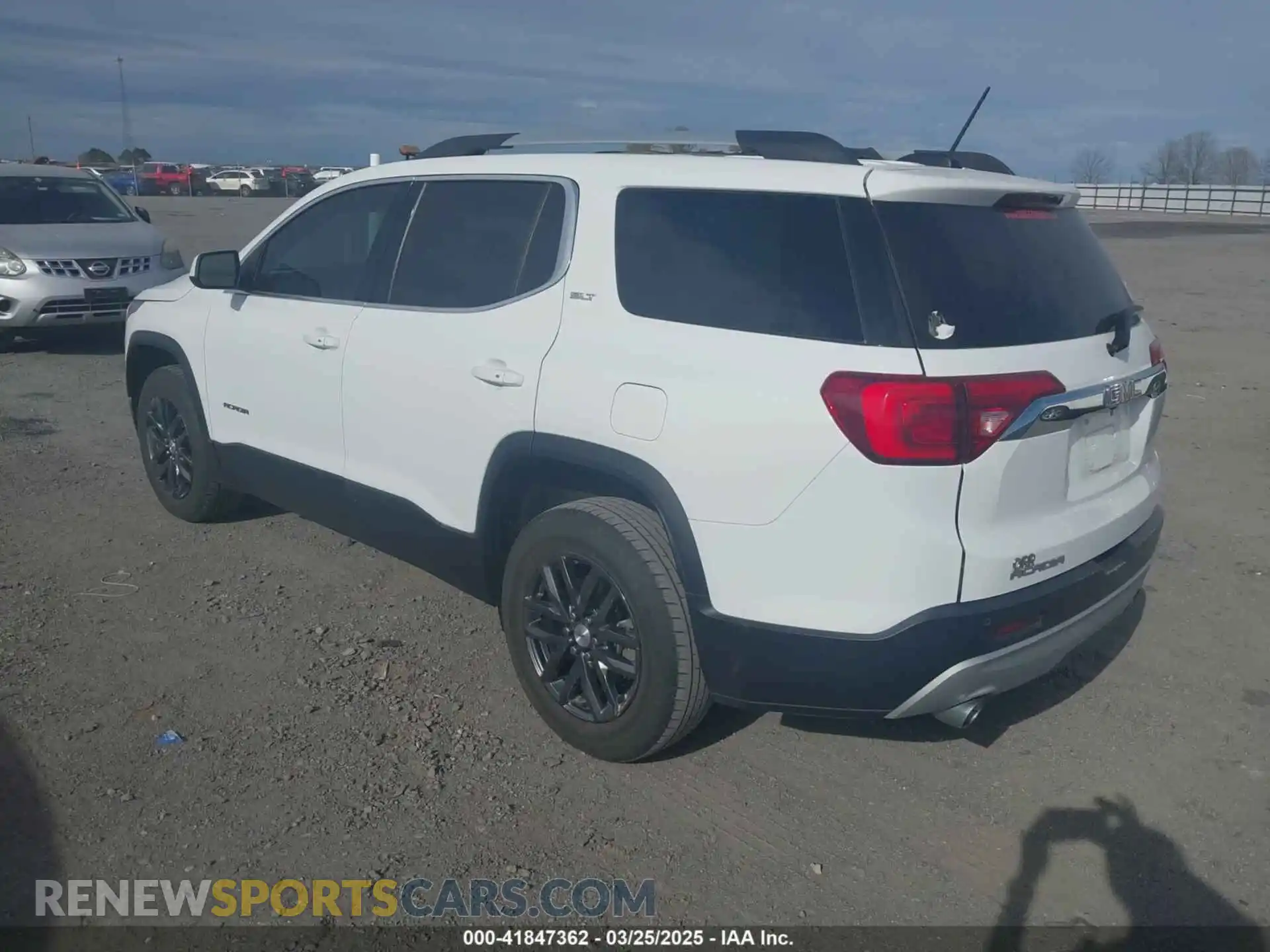3 Photograph of a damaged car 1GKKNMLS4KZ280488 GMC ACADIA 2019