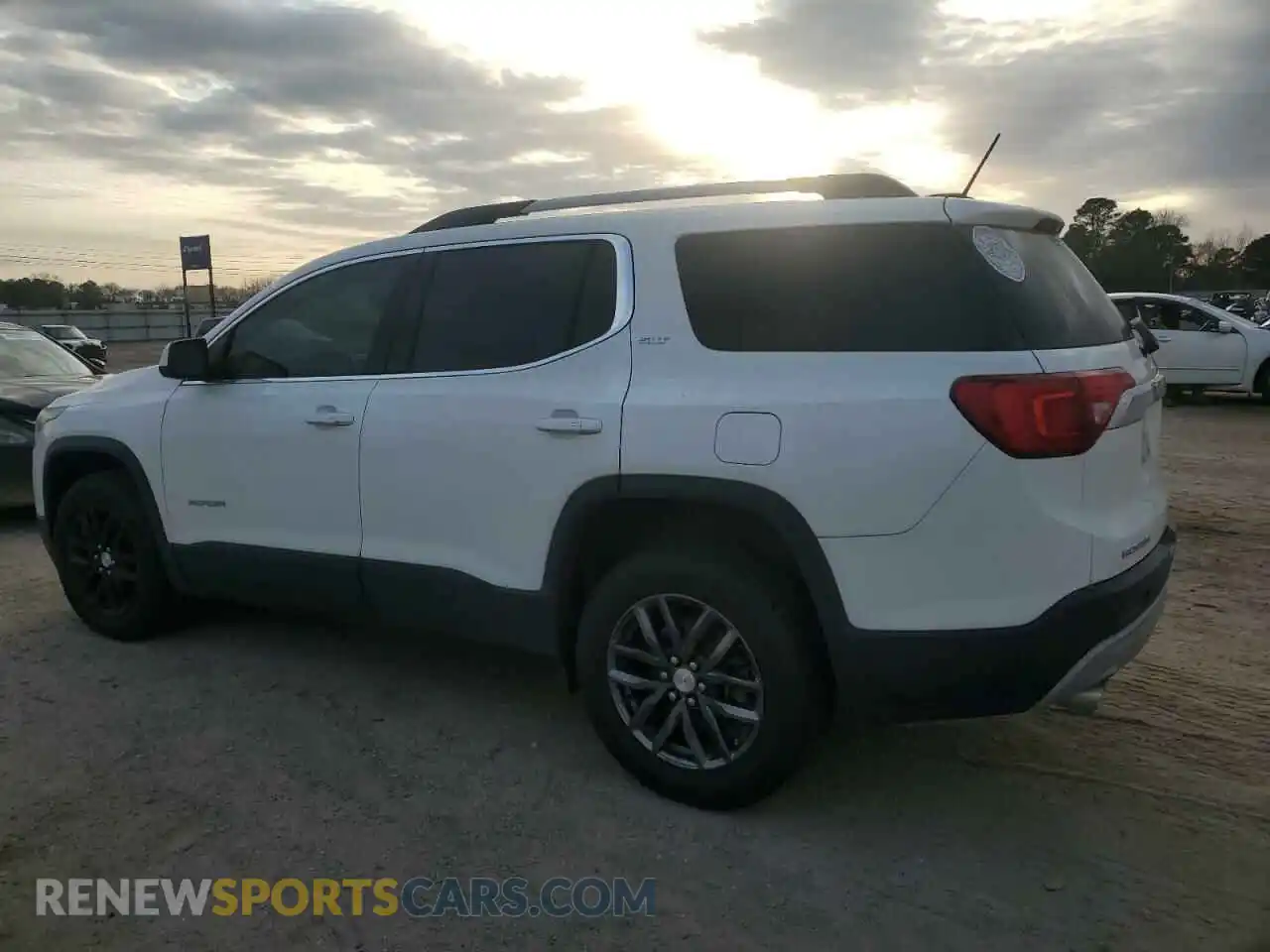 2 Photograph of a damaged car 1GKKNMLS8KZ245811 GMC ACADIA 2019