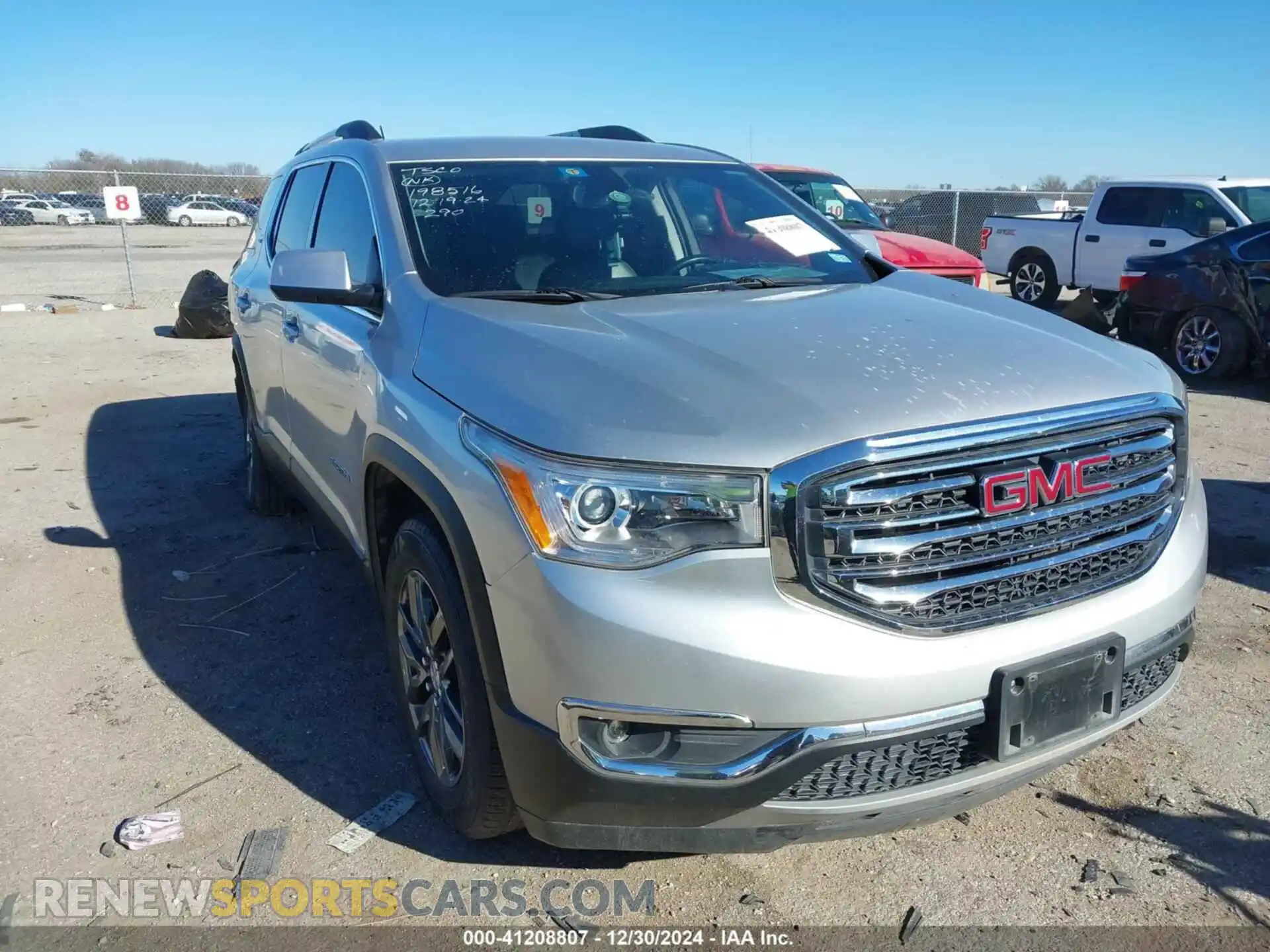 1 Photograph of a damaged car 1GKKNMLS8KZ283605 GMC ACADIA 2019